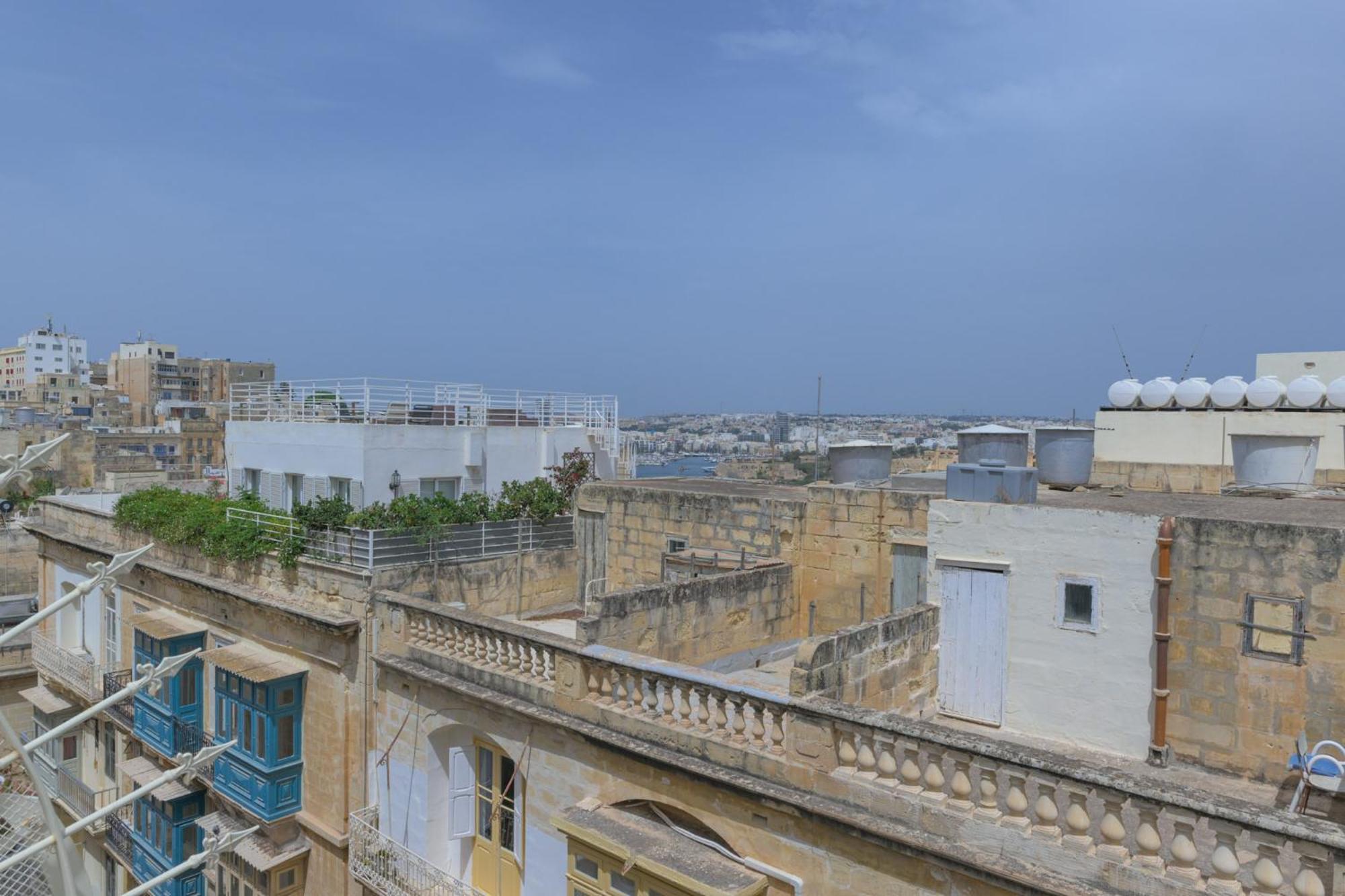 New 1 Bedroom In Centre With Terrace And Views * Valletta