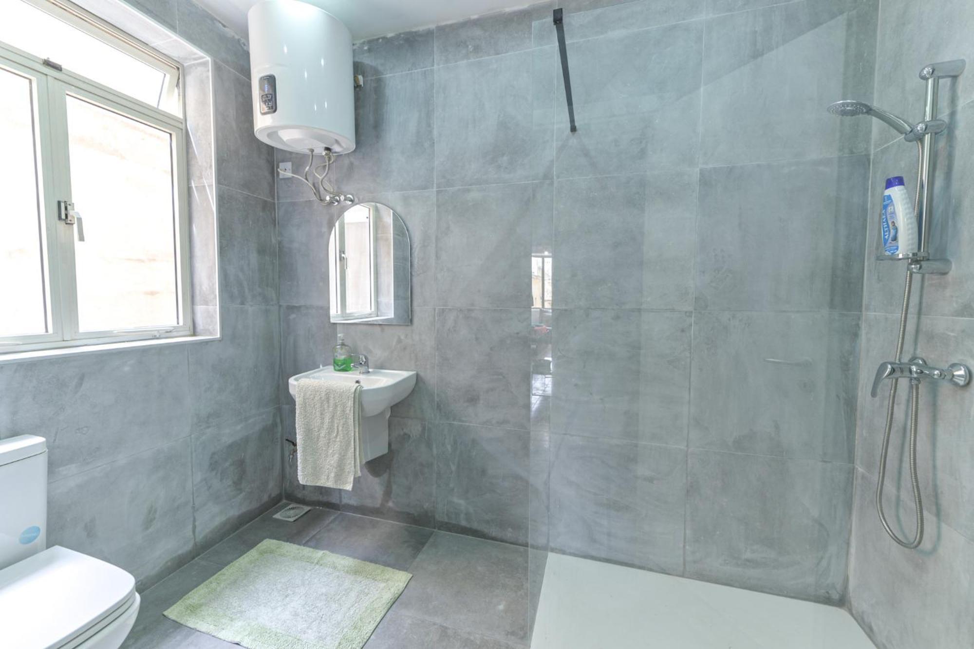 New 1 Bedroom Centre With Terrace And Views Apartment