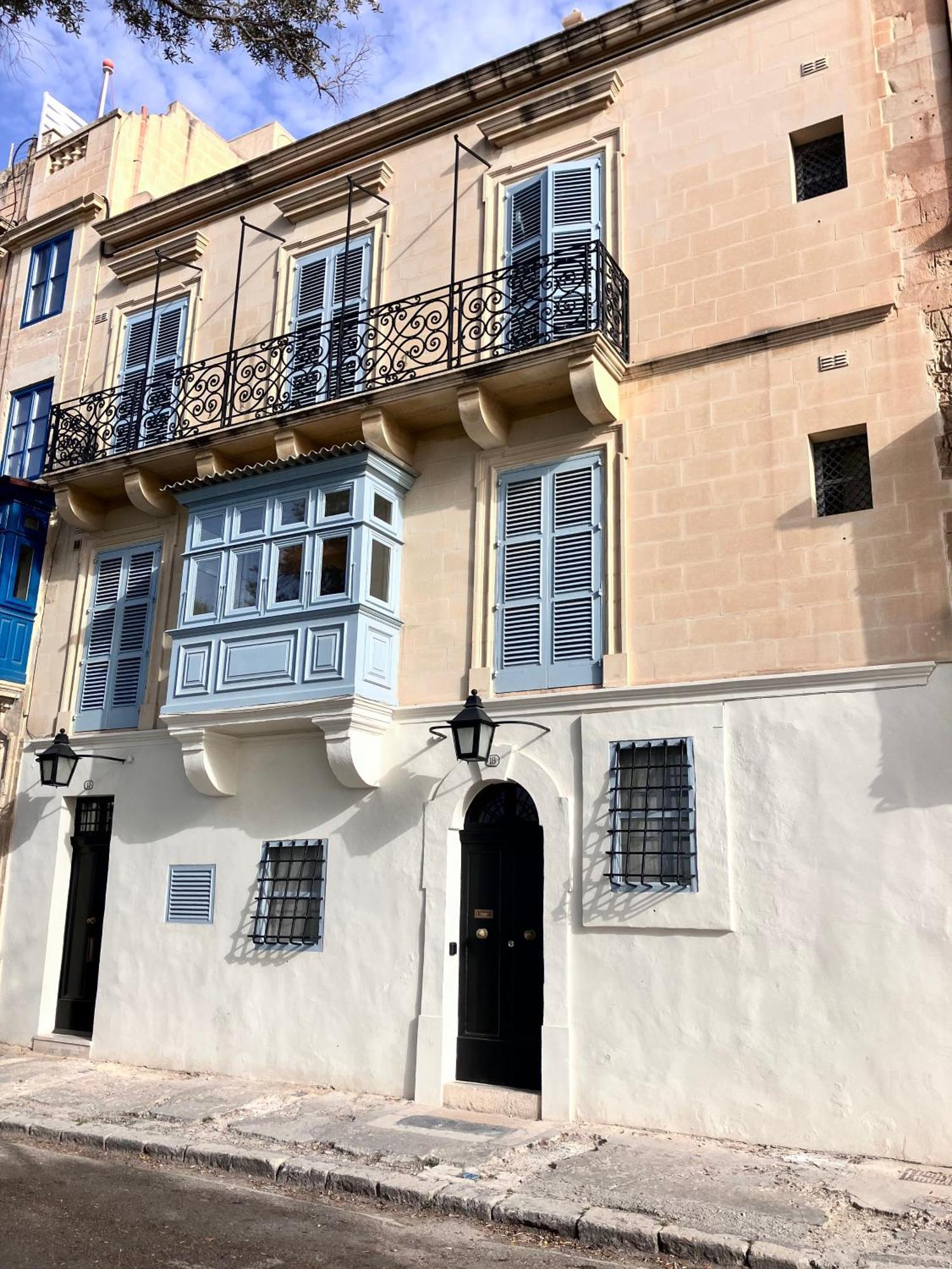 Prestigious Pied A Terre Wignacourt With Views Valletta