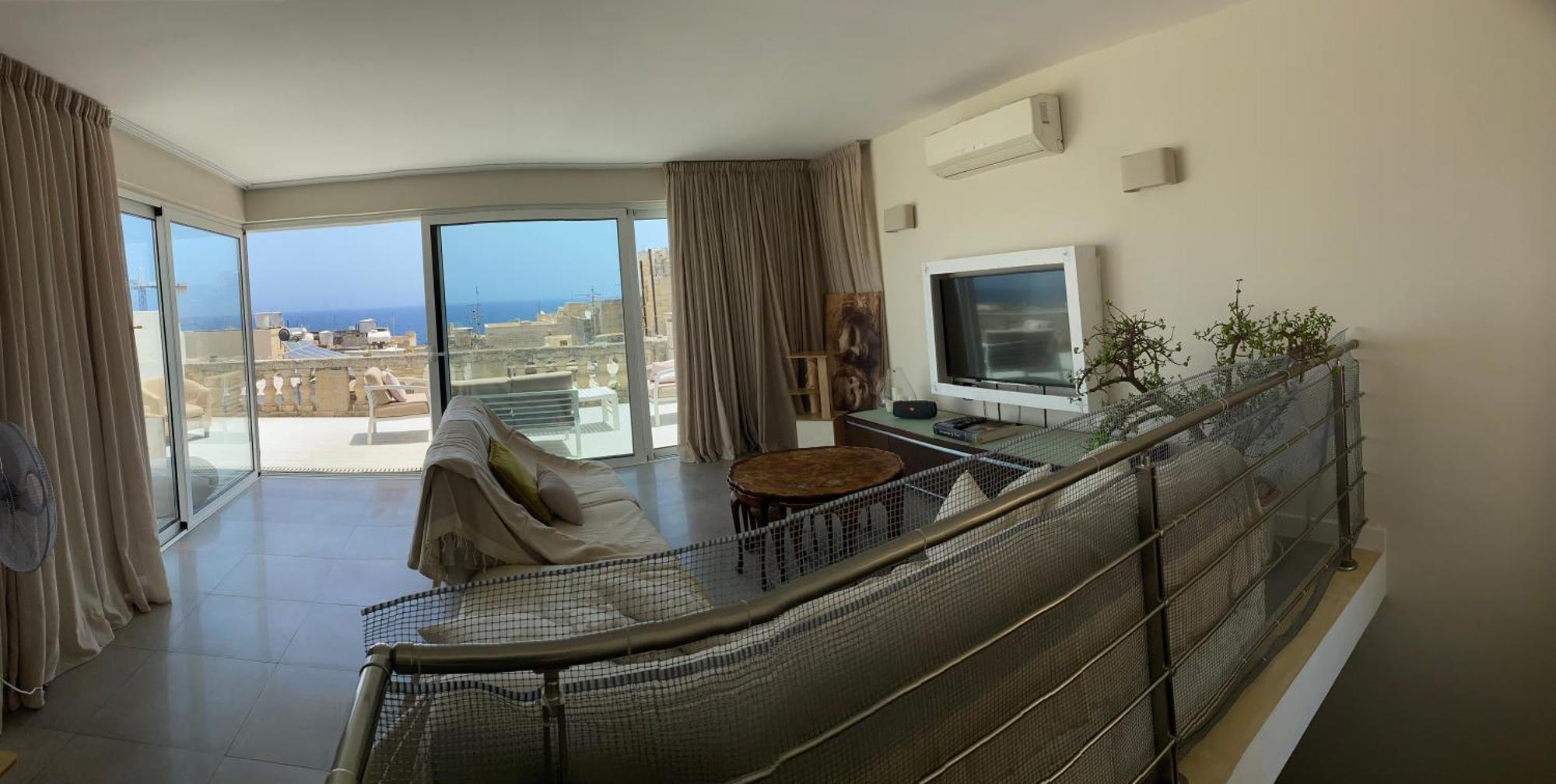 Palatial Flat Inside Bright Duplex Penthouse