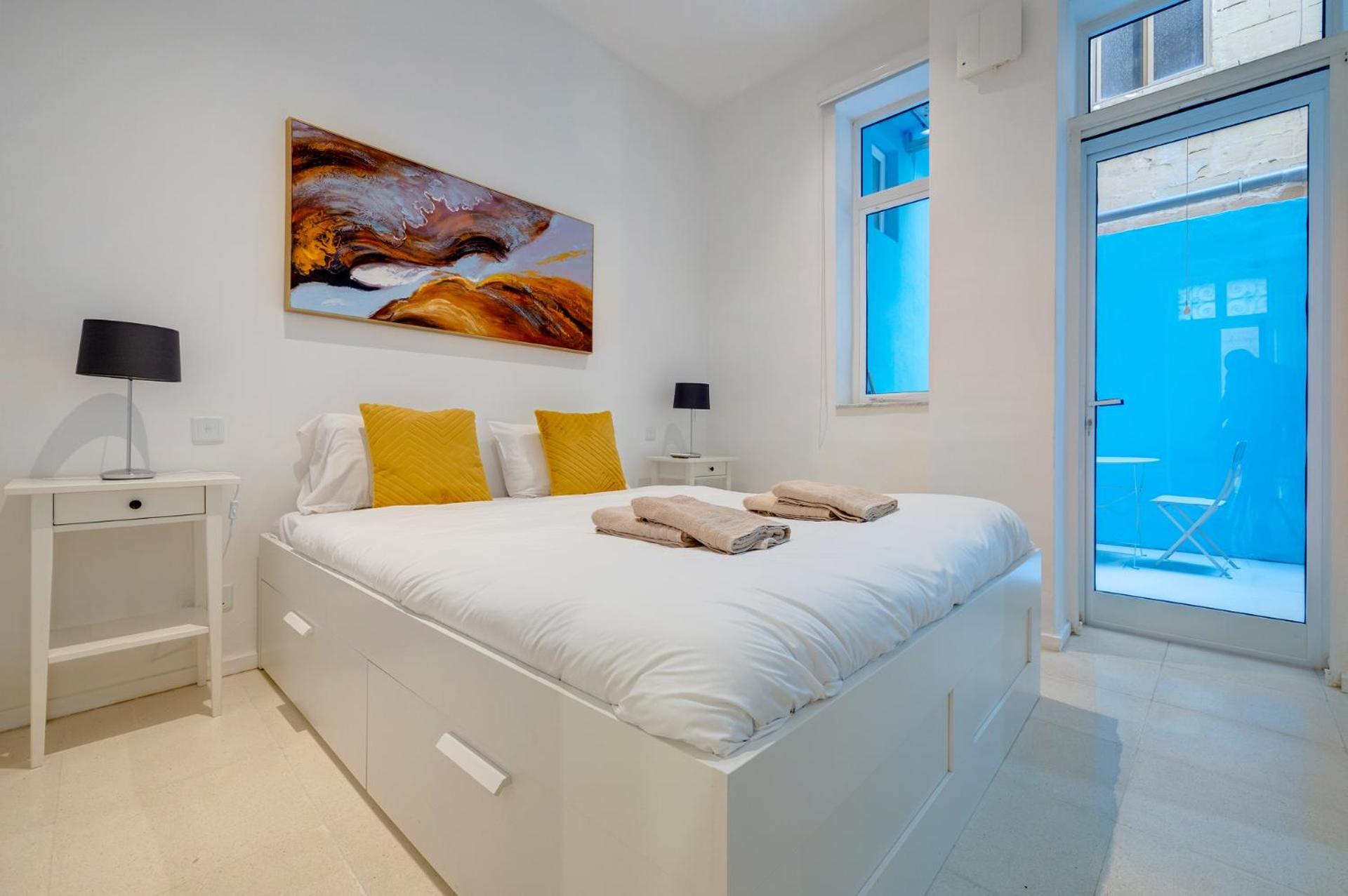 Trendy 1 Bedroom In The Heart Of