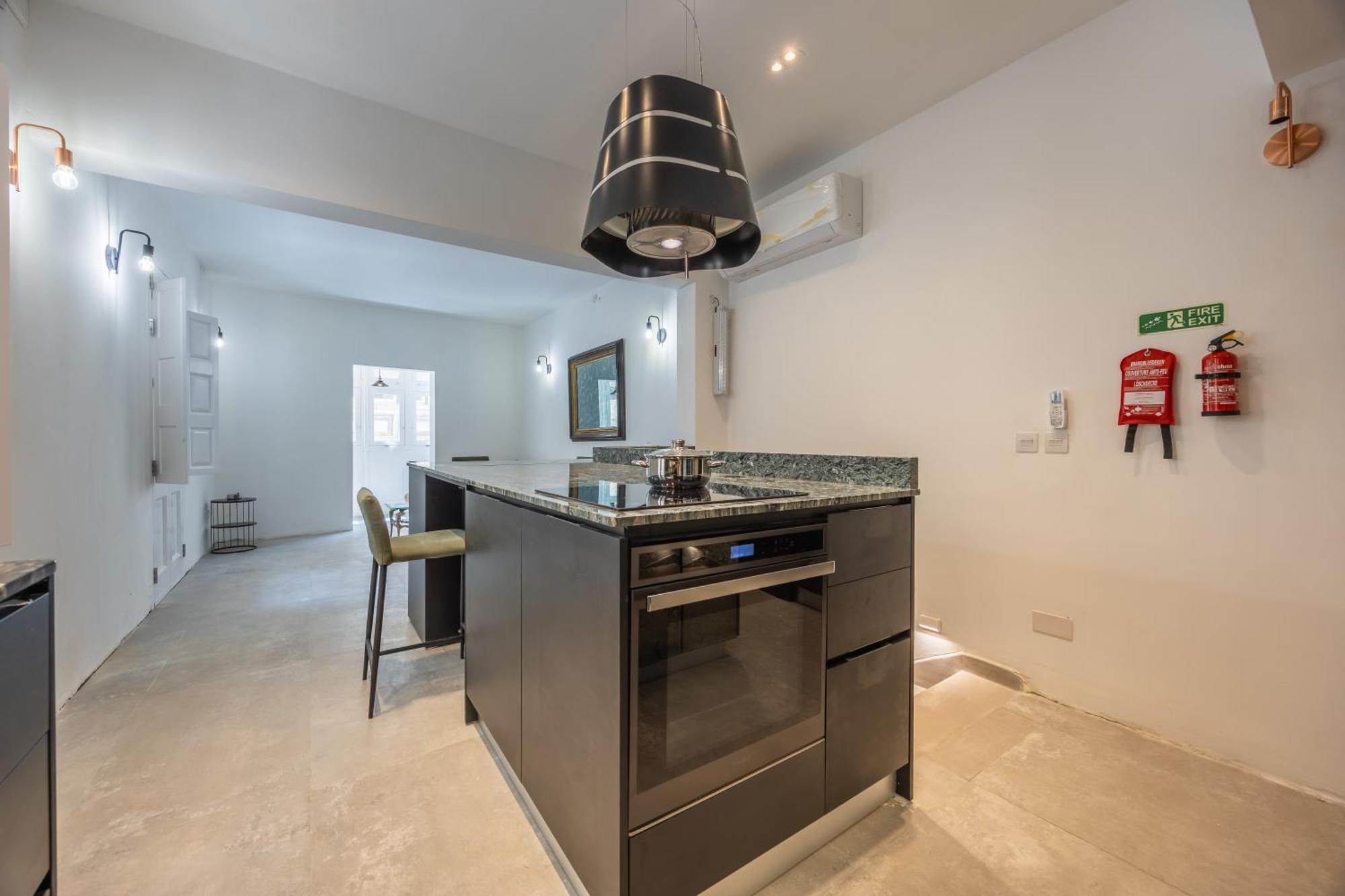 Apartamento Traditional 2br Stylish Townhouse With Maltese Balcony - Close To Triton Fountain Valletta, Sliema & Saint Julians