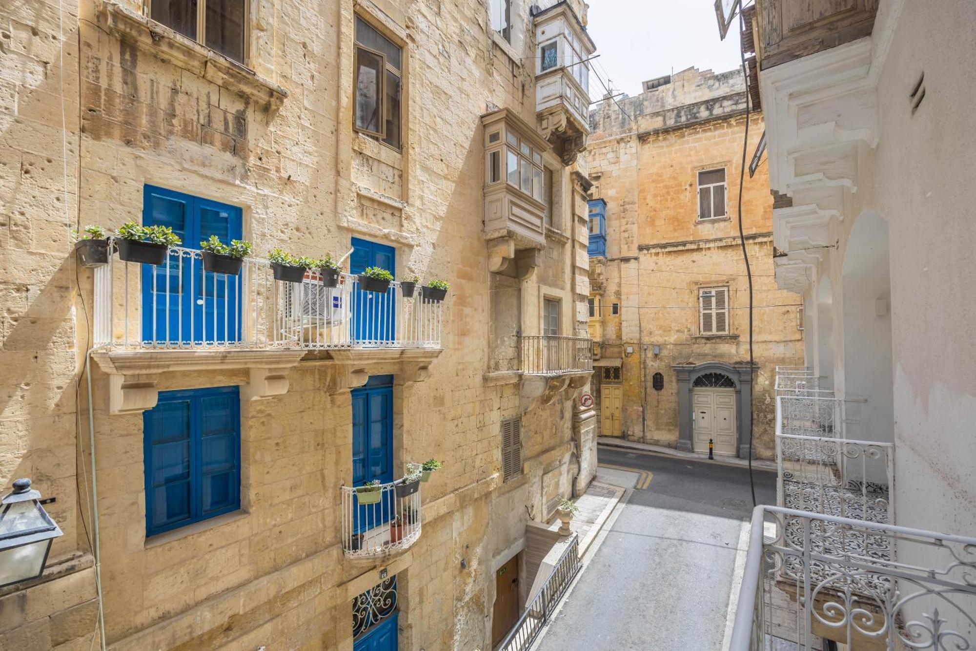 Apartamento Traditional 2br Stylish Townhouse With Maltese Balcony - Close To Triton Fountain Valletta, Sliema & Saint Julians *