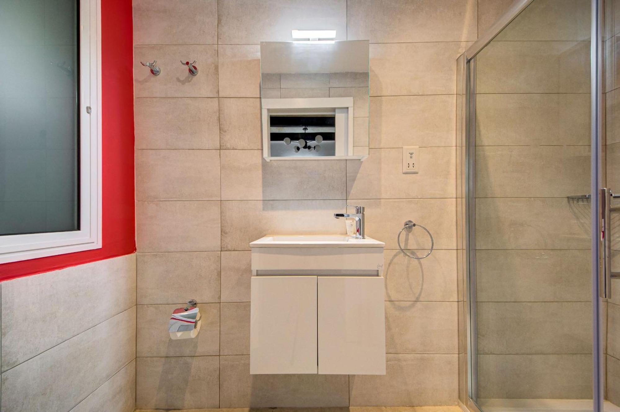 Private With Bathroom In Guest house *