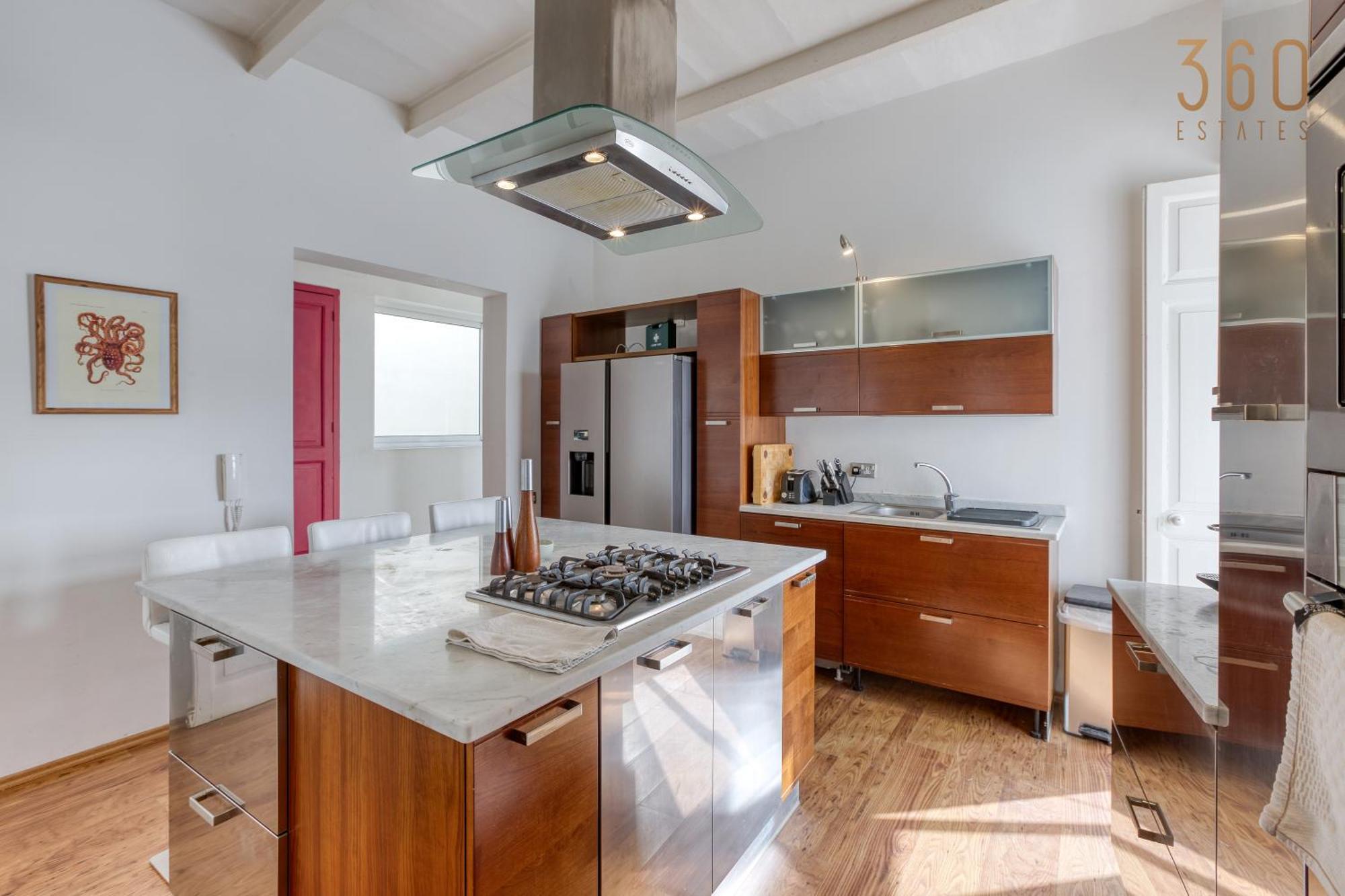 Postcard Penthouse By 360 Estates Apartment