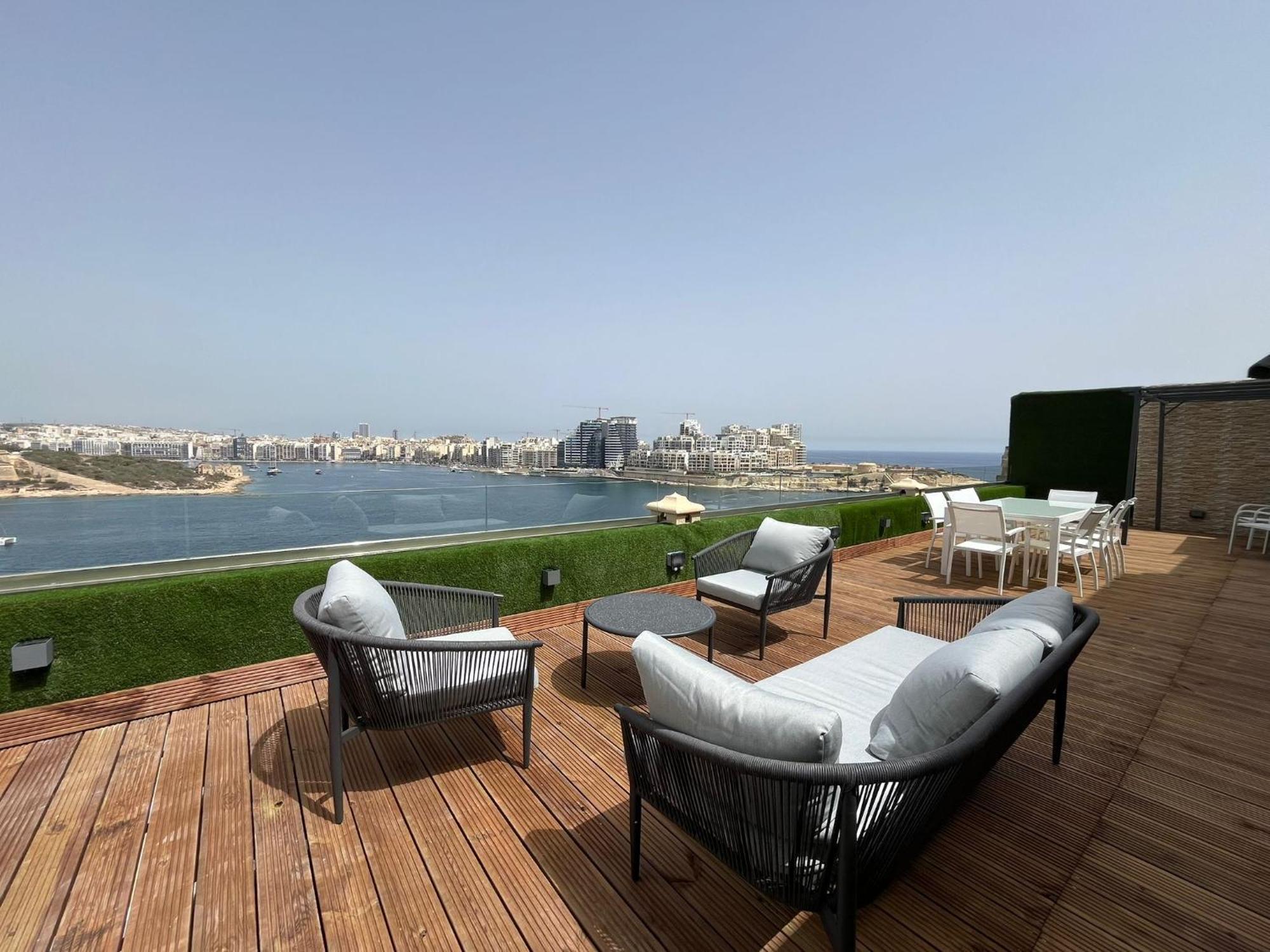 The Iconic Terrace Apartment *