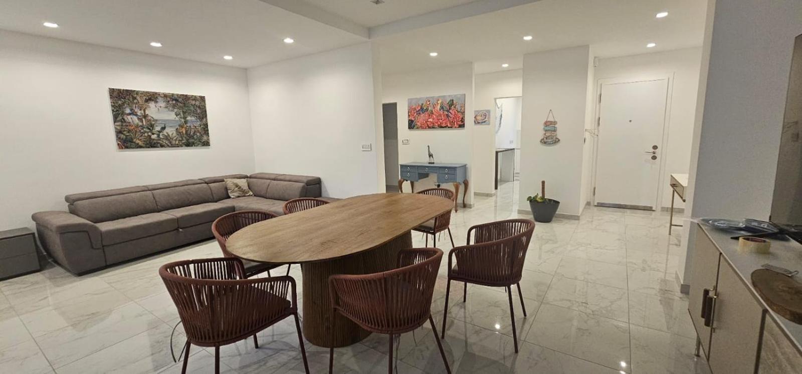 Apartment Modern Elegance