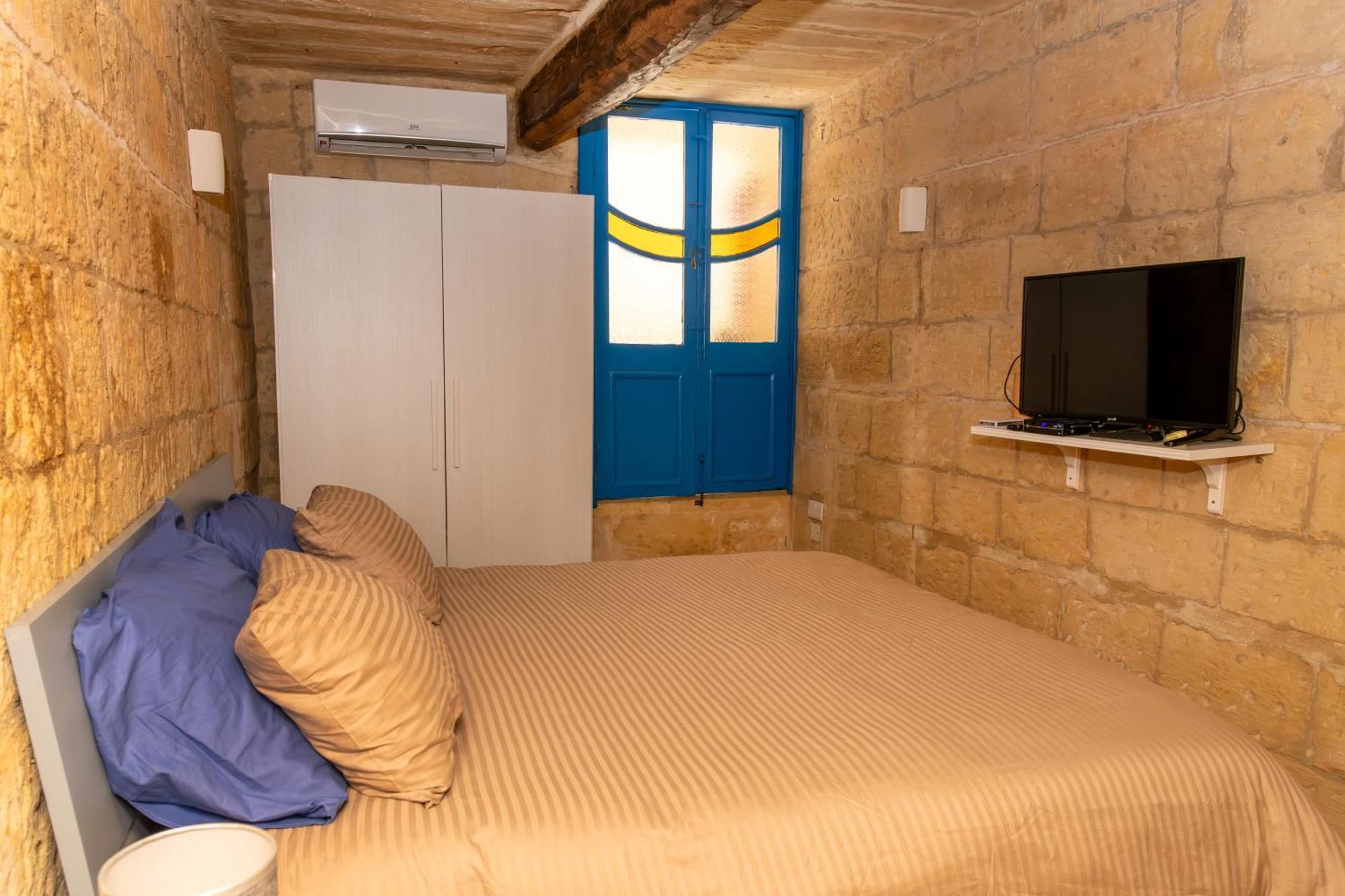 75 St Christopher Street, Valletta