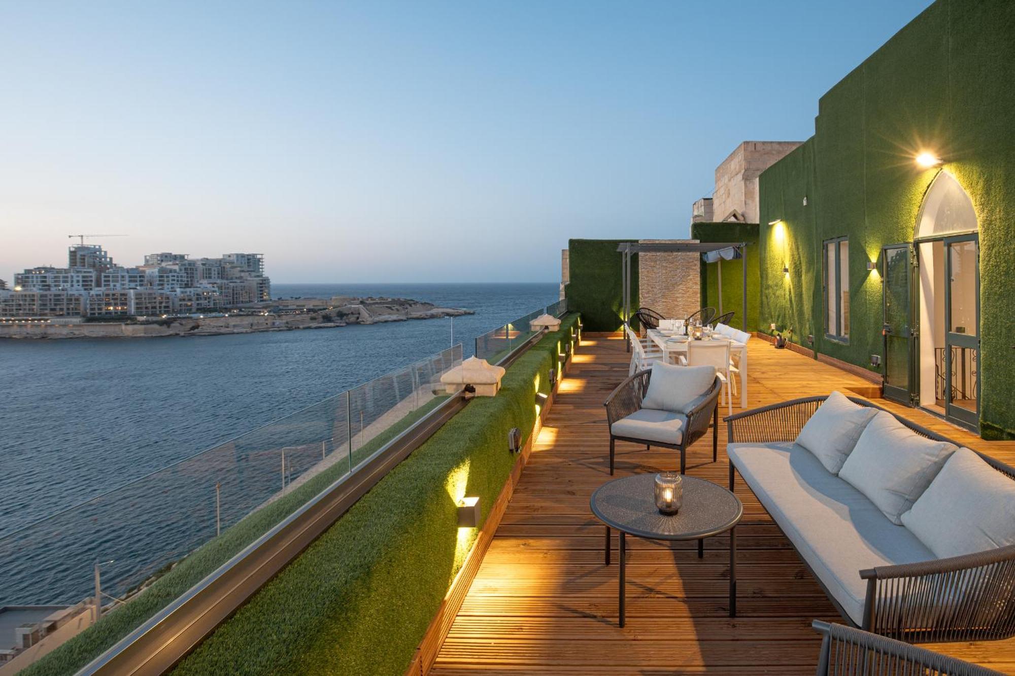 Apartment The Iconic Terrace