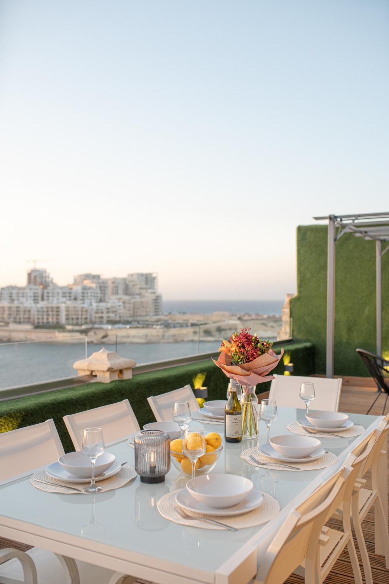 The Iconic Terrace Apartment