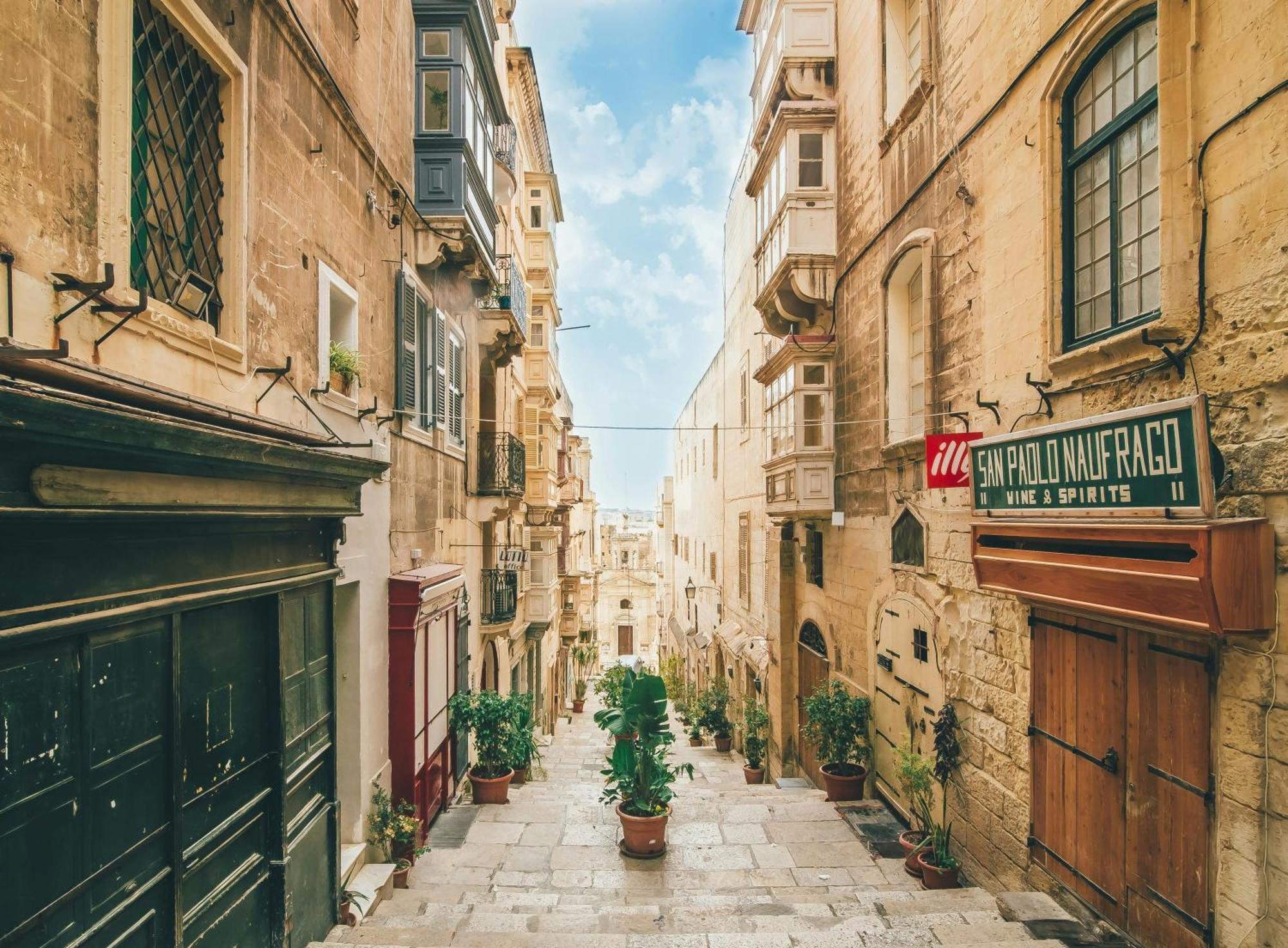 A Stylish In Malta's Capital Apartment Valletta