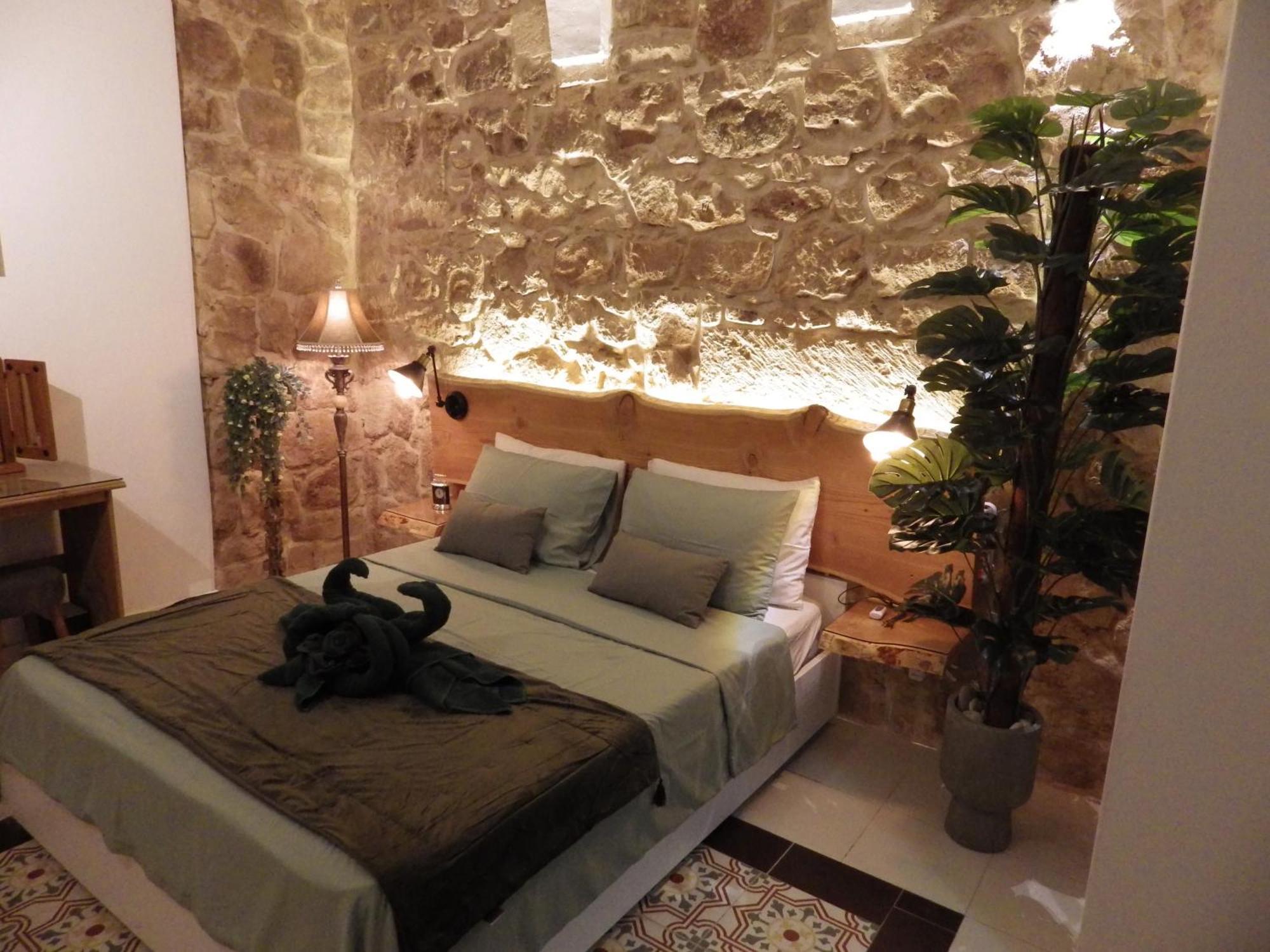 Traditional With Maltese Internal Court Yard - Designed With Traditional Stone And Tiling *