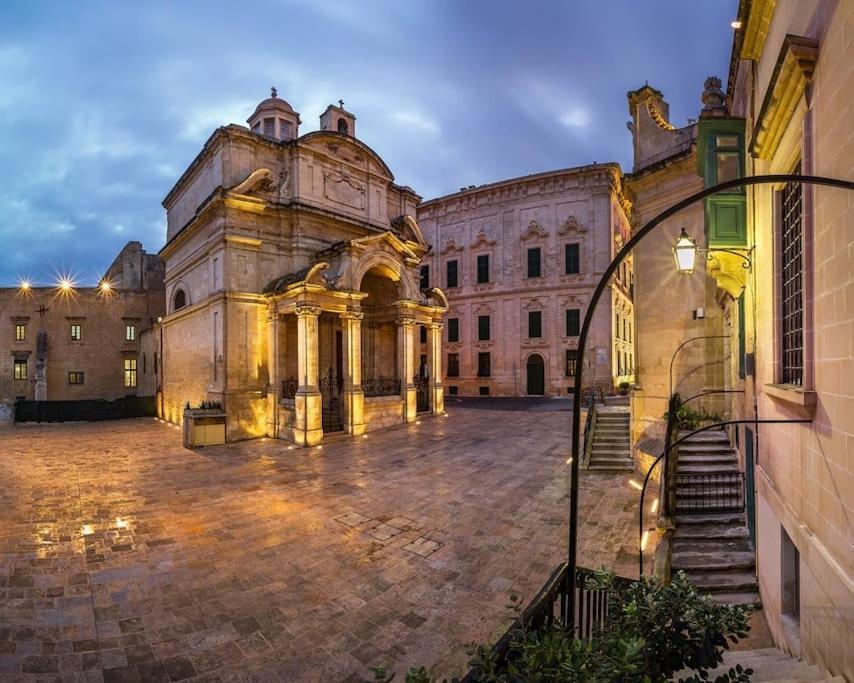 Private In Heart Of * Valletta
