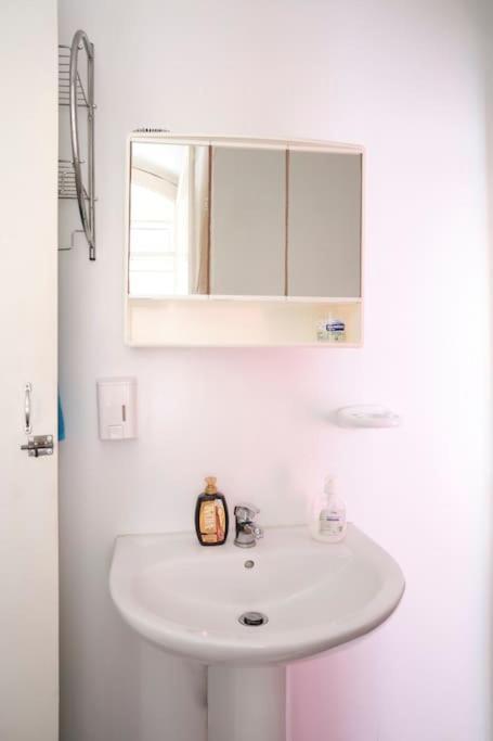 Private In Heart Of Apartment