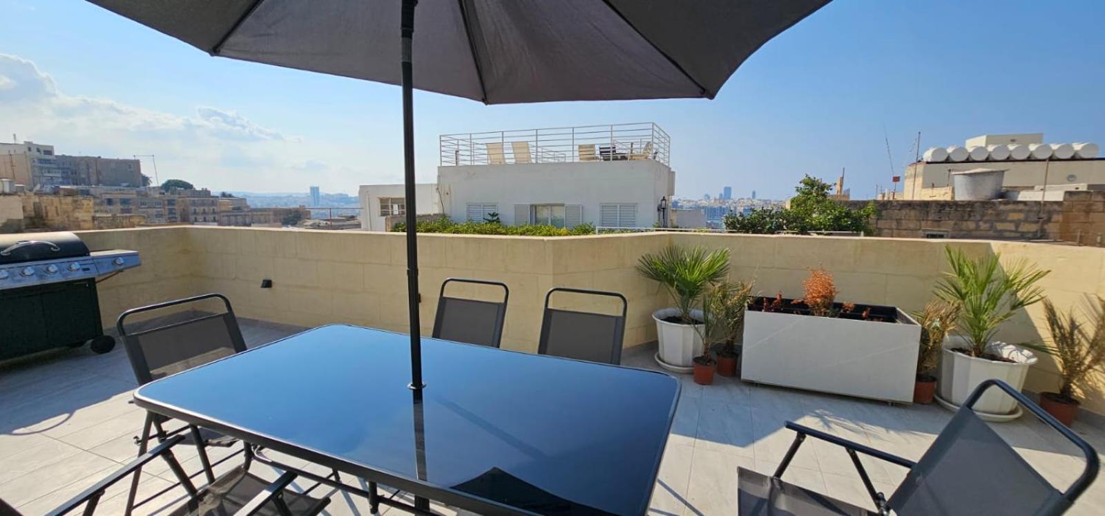 Apartment Penthouse Cathedral And Seaview Terrace Valletta