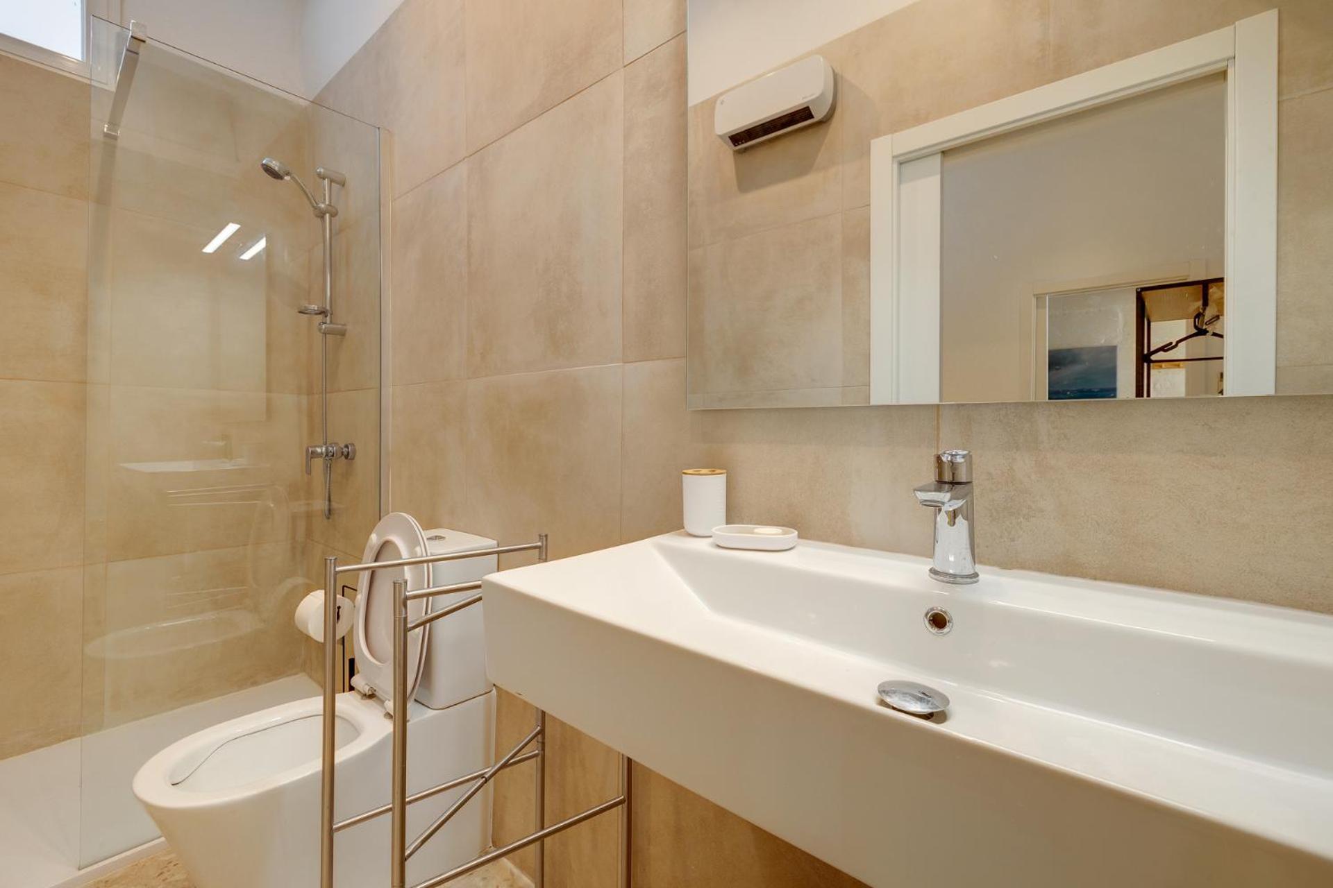 Exclusive With Historic Charm Apartment