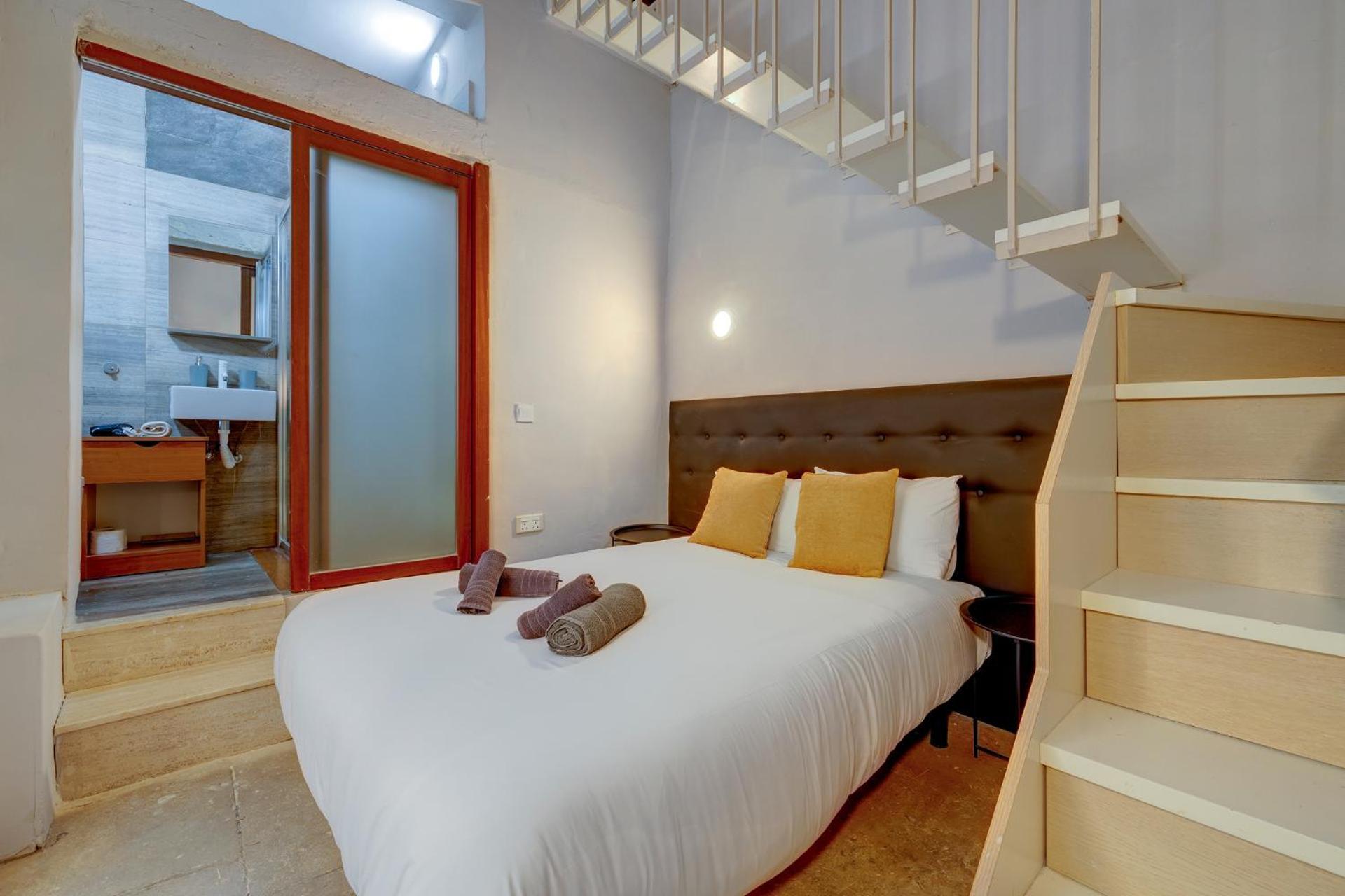 Tranquil 2 Bedroom In The Heart Of