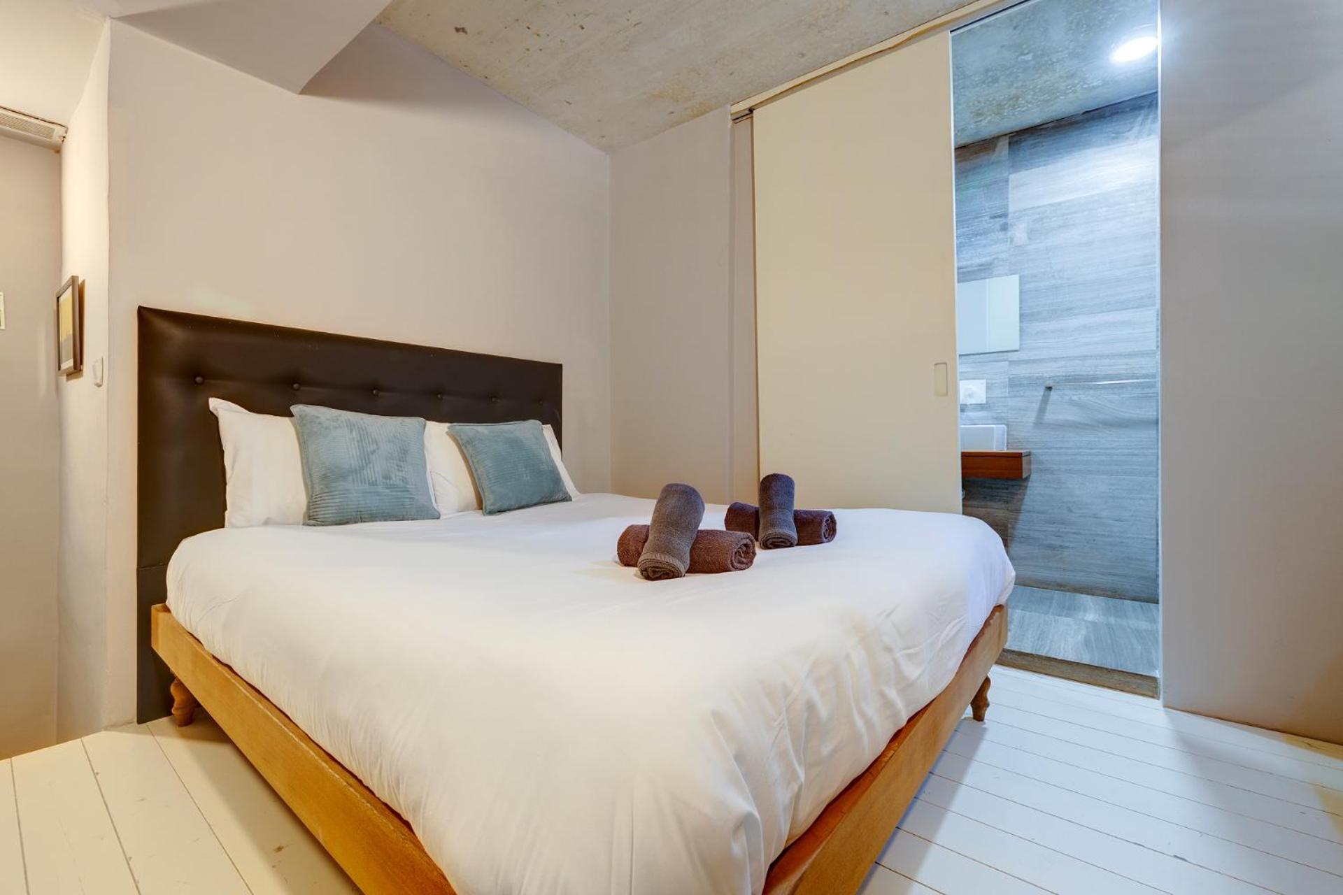 Tranquil 2 Bedroom In The Heart Of Apartment *