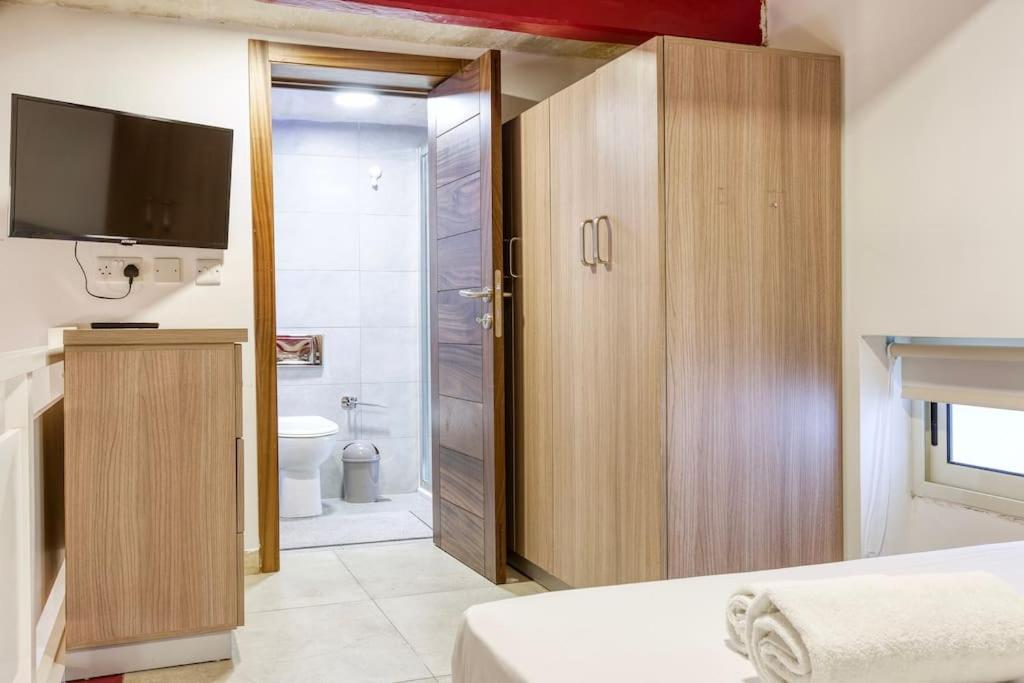 Charming, Designer 1 Bedroom Loft By 360 Estates Apartment