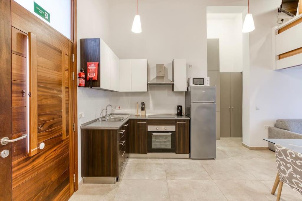 Apartment Charming, Designer 1 Bedroom Loft By 360 Estates *