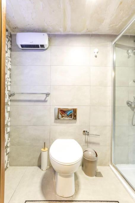 Charming, Designer 1 Bedroom Loft By 360 Estates Apartment