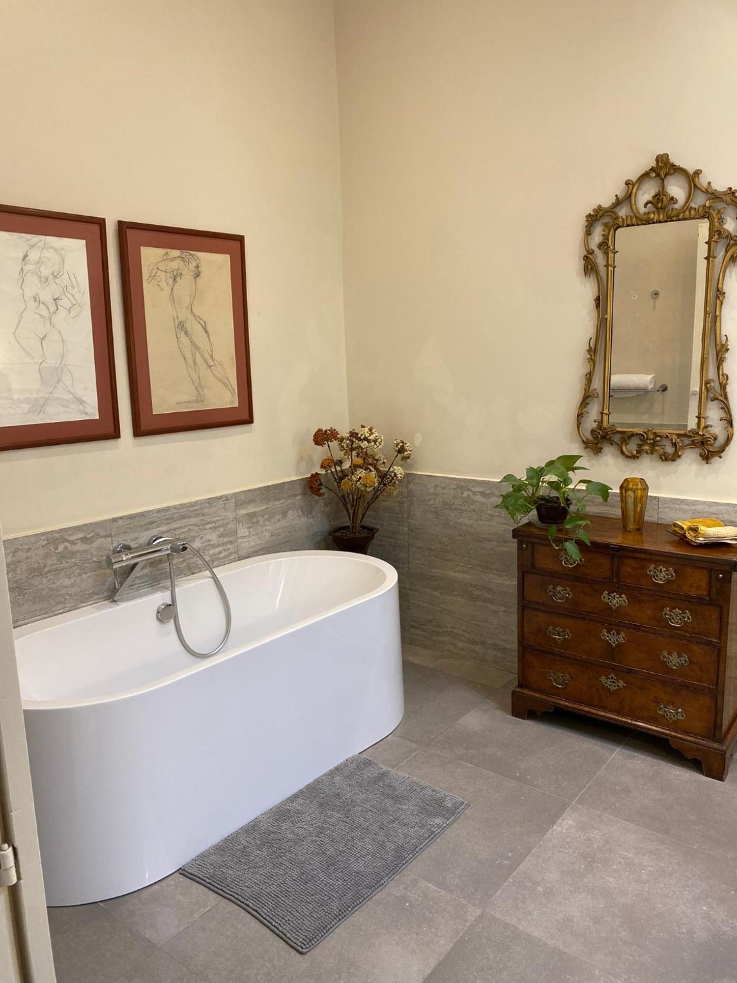 Palatial Flat Inside Bright Duplex Penthouse Apartment