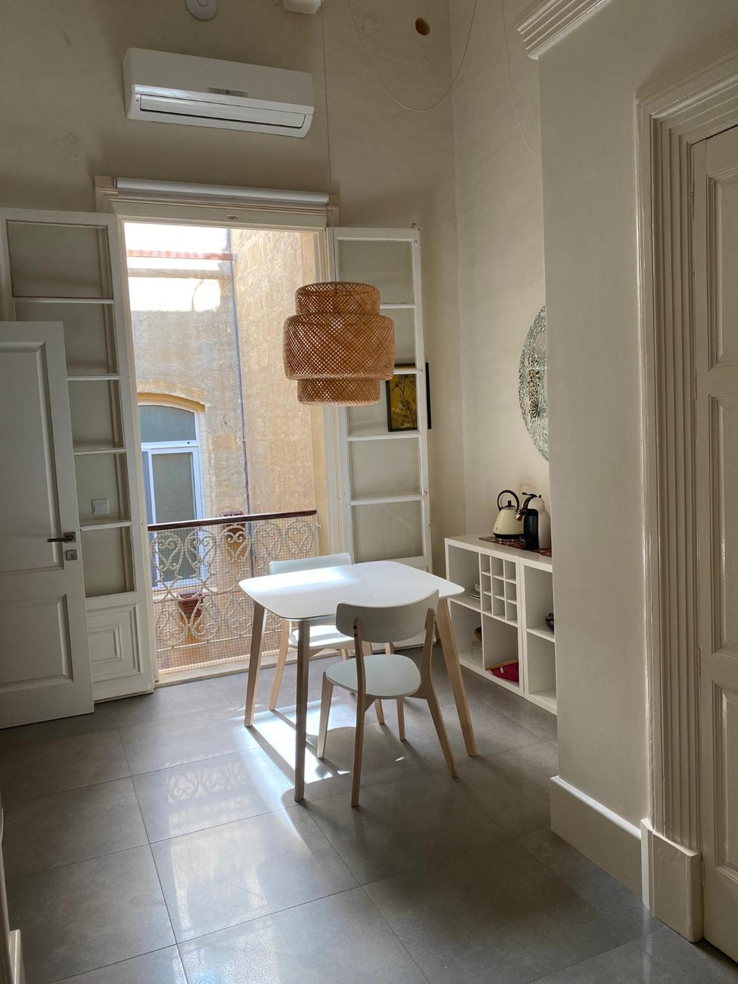 Palatial Flat Inside Bright Duplex Penthouse Apartment
