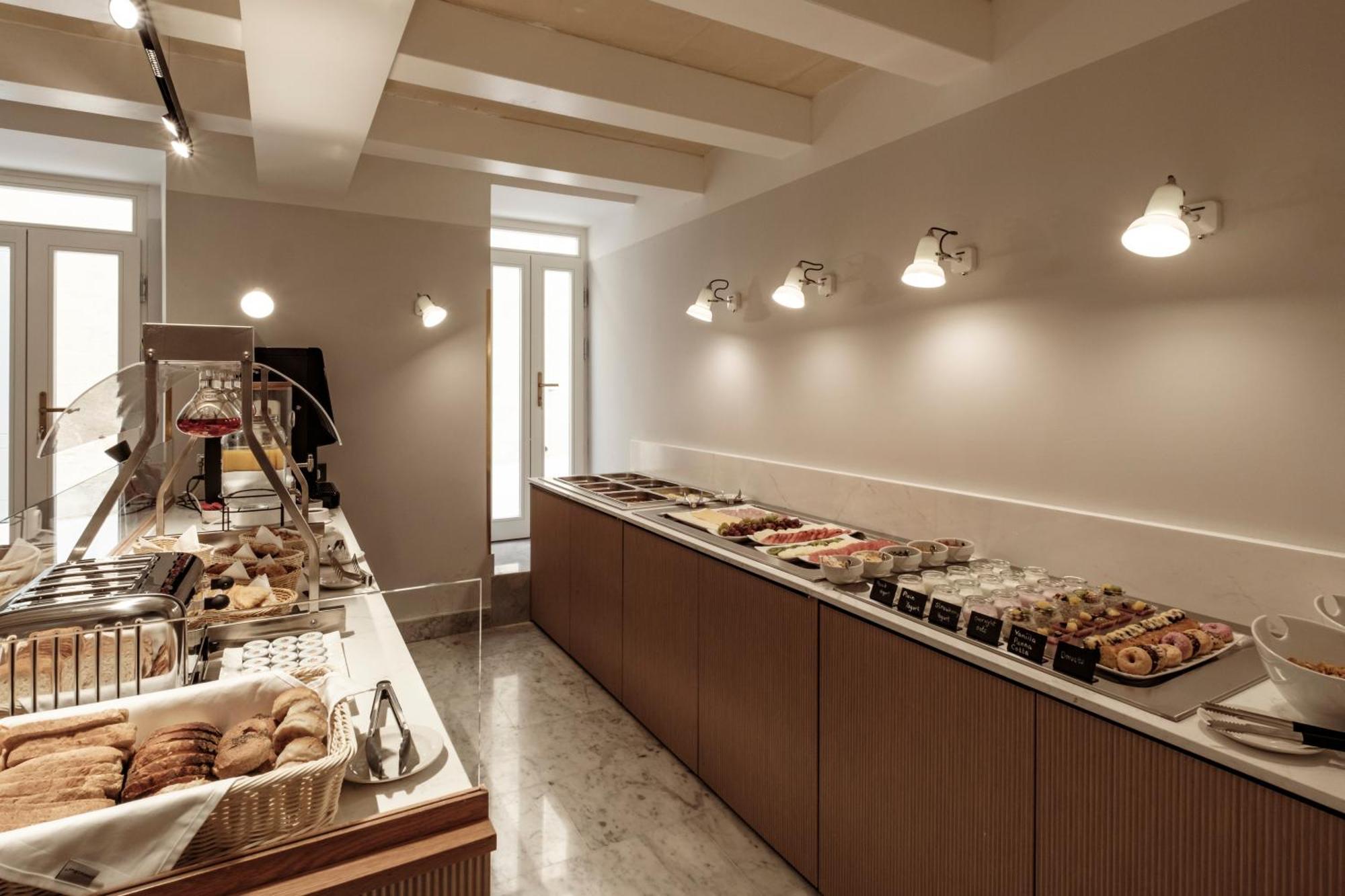 Hotel San Karlu 3*