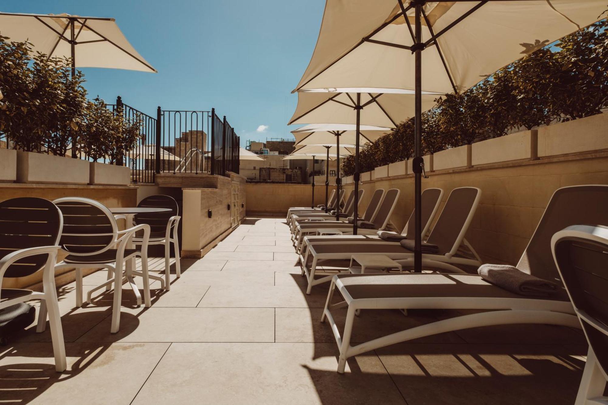 San Karlu Hotel 3*