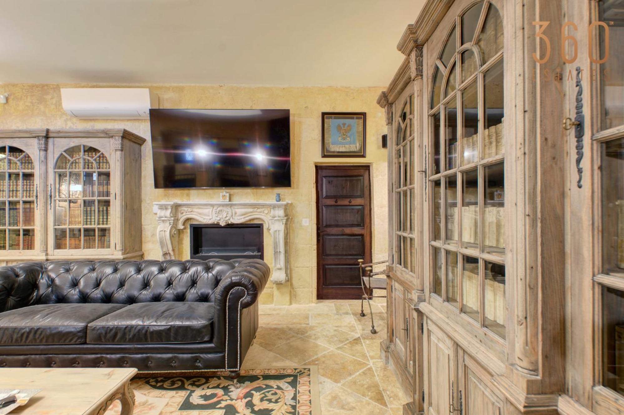 A Luxurious Palazzo In Valetta With Private Pool By 360 Estates * Valletta