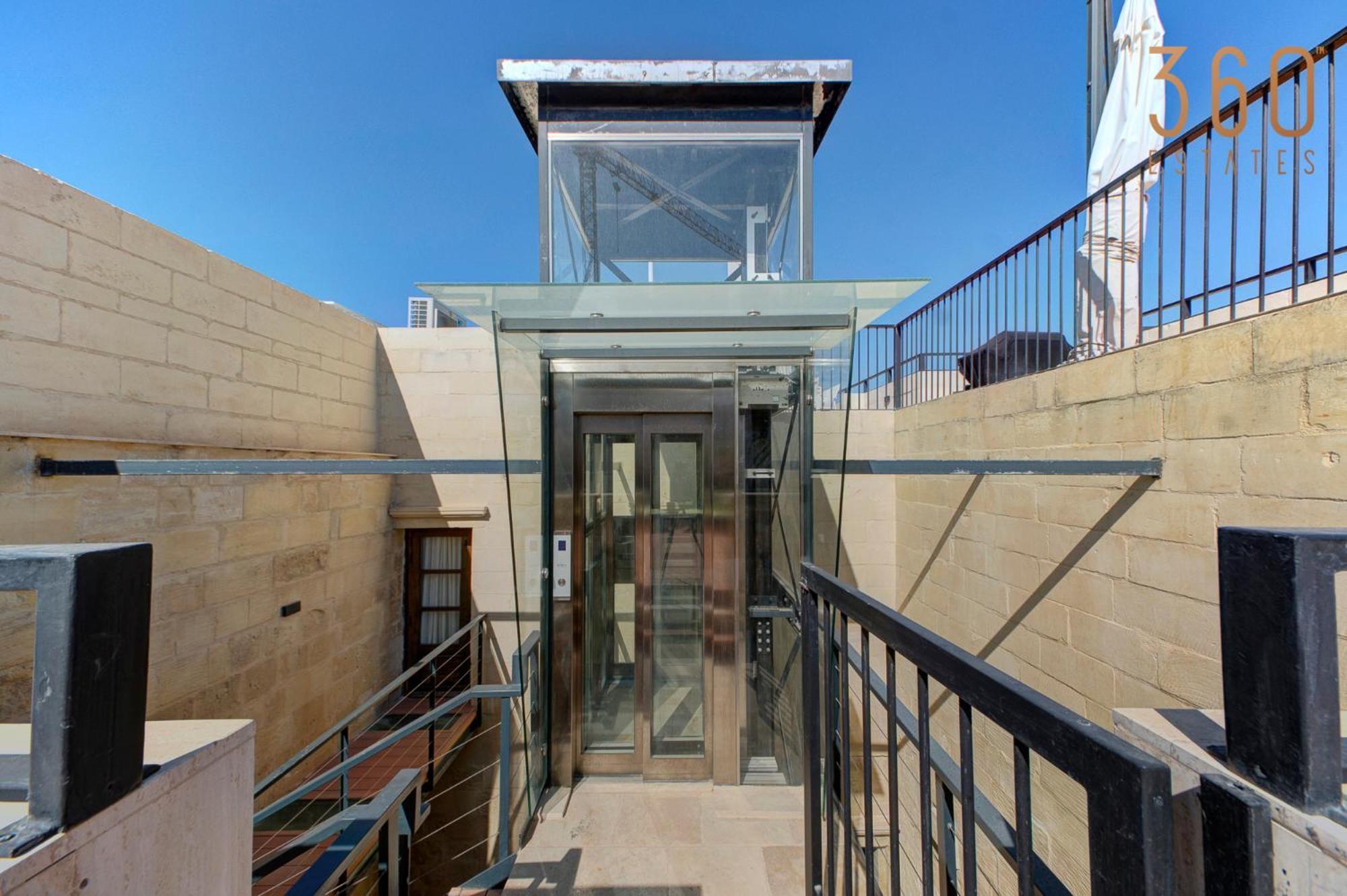 Villa A Luxurious Palazzo In Valetta With Private Pool By 360 Estates *