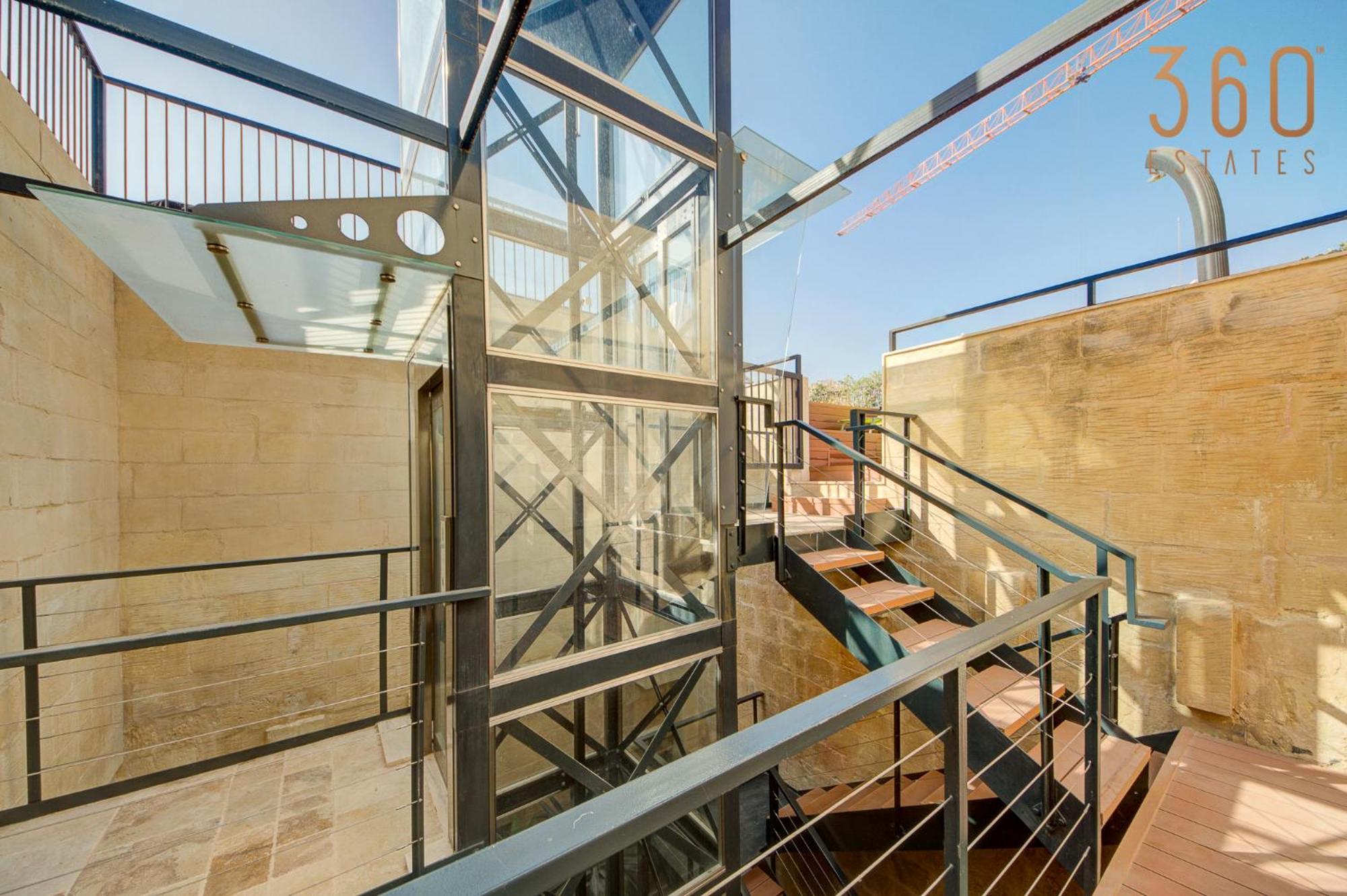 A Luxurious Palazzo In Valetta With Private Pool By 360 Estates Villa Valletta