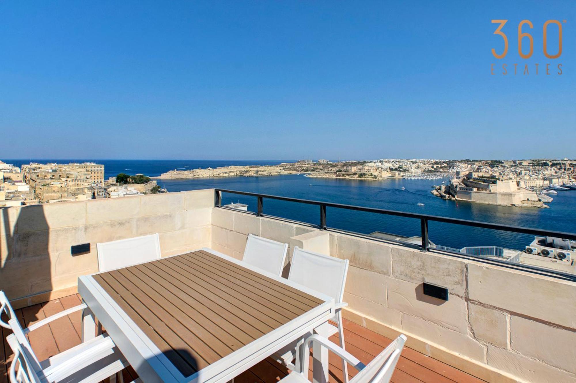 Villa A Luxurious Palazzo In Valetta With Private Pool By 360 Estates Valletta