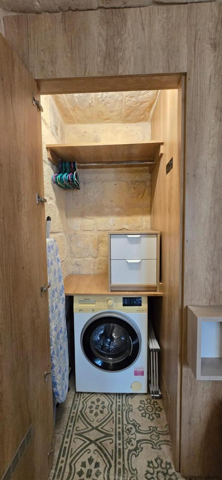 Apartment Servants' Quarters