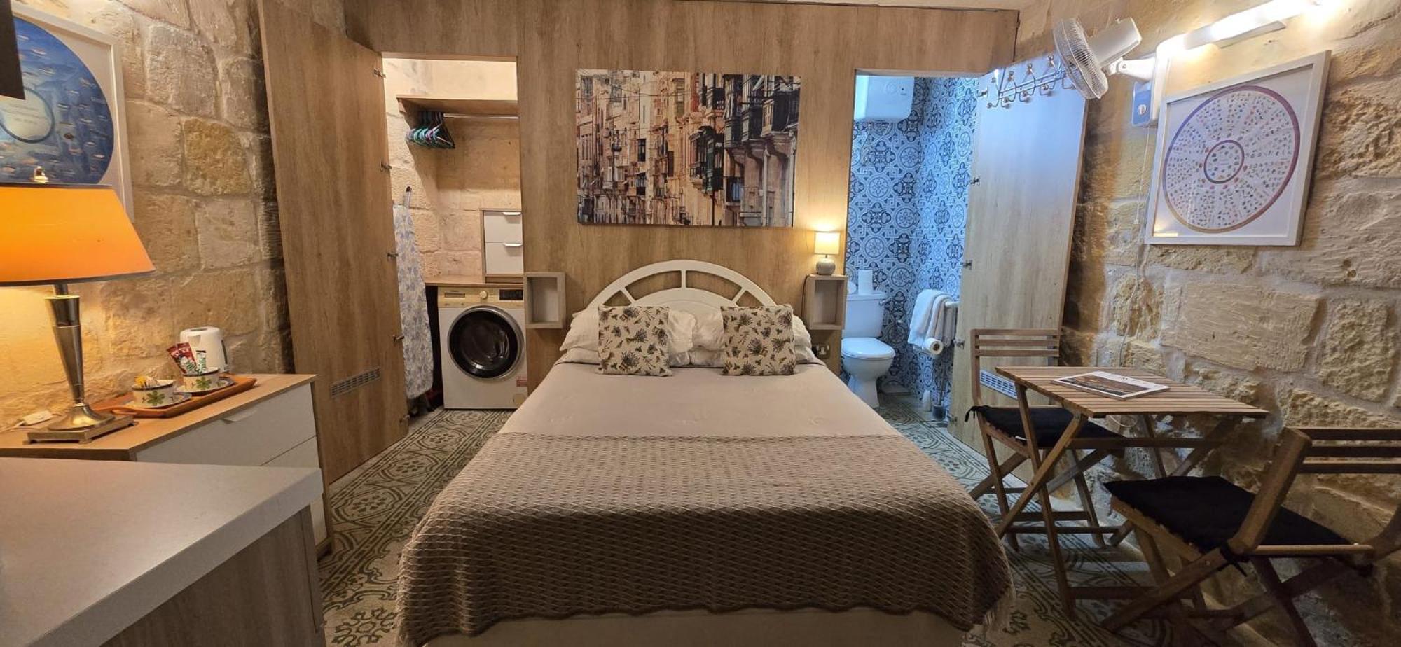 Apartment Servants' Quarters *