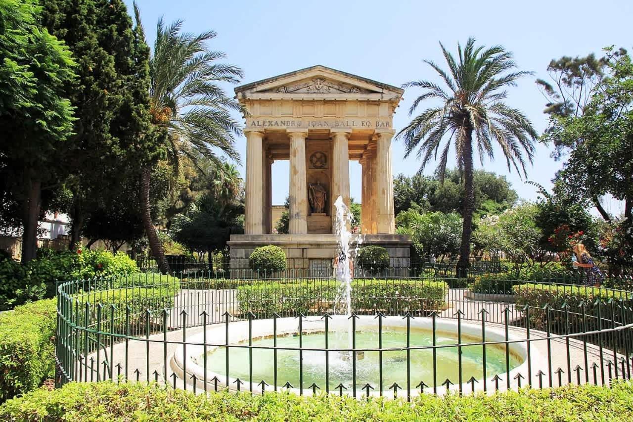 A Stylish In Malta's Capital Apartment