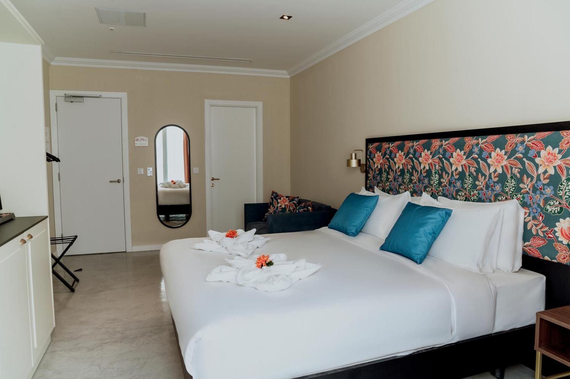 King Charles Hotel