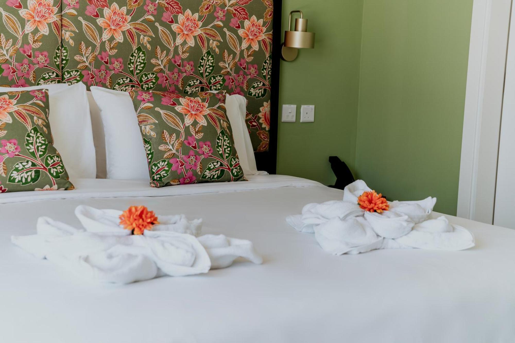 King Charles Hotel *