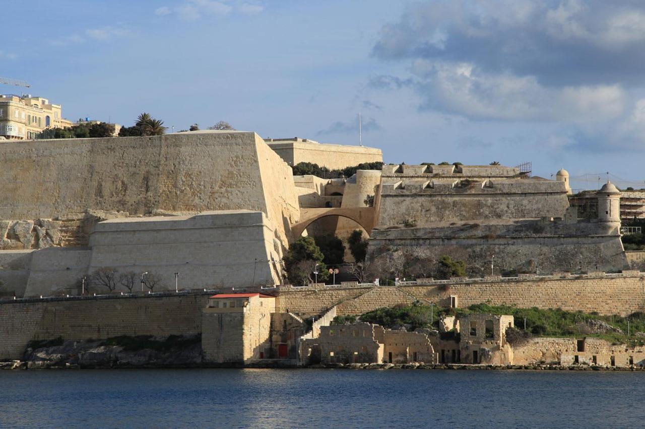Apartment A Stylish In Malta's Capital *