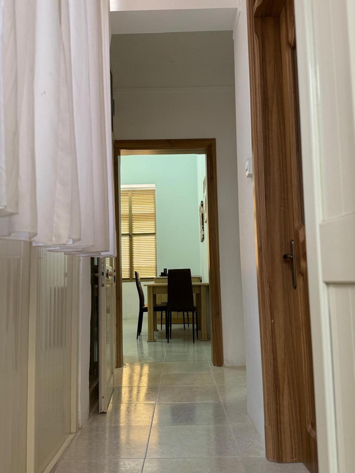 Apartment Fac- Falcon's Nest