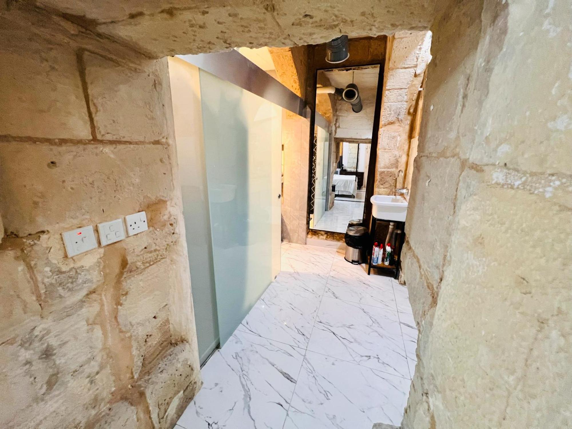 Cozy Charming Townhouse Prime Area Apartment Valletta