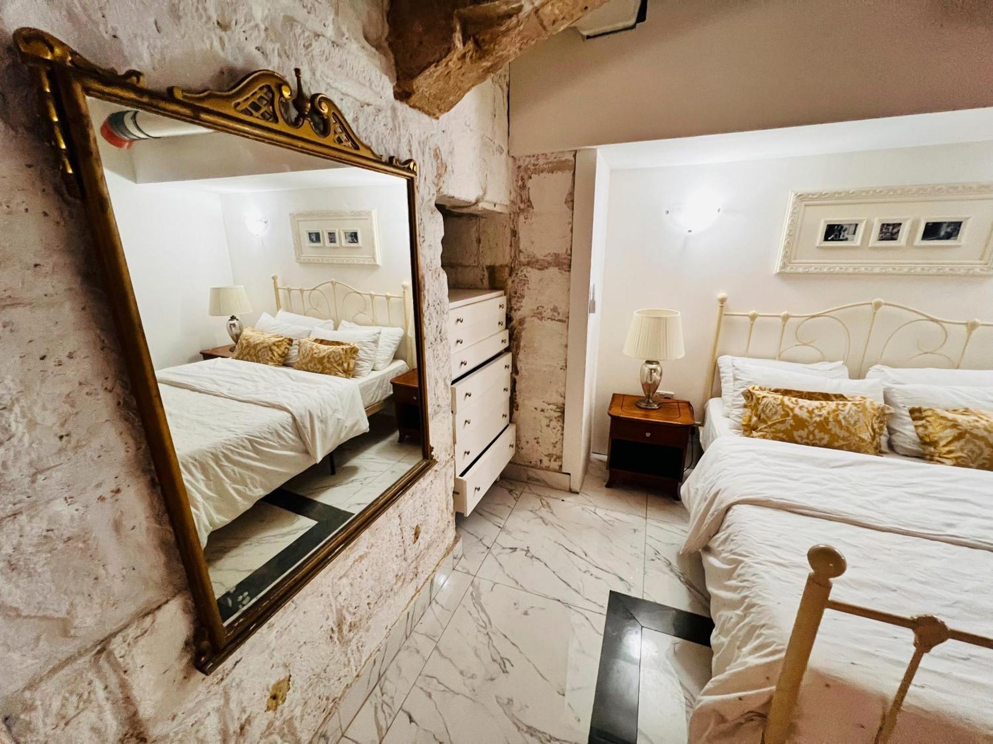 Cozy Charming Townhouse Prime Area Valletta