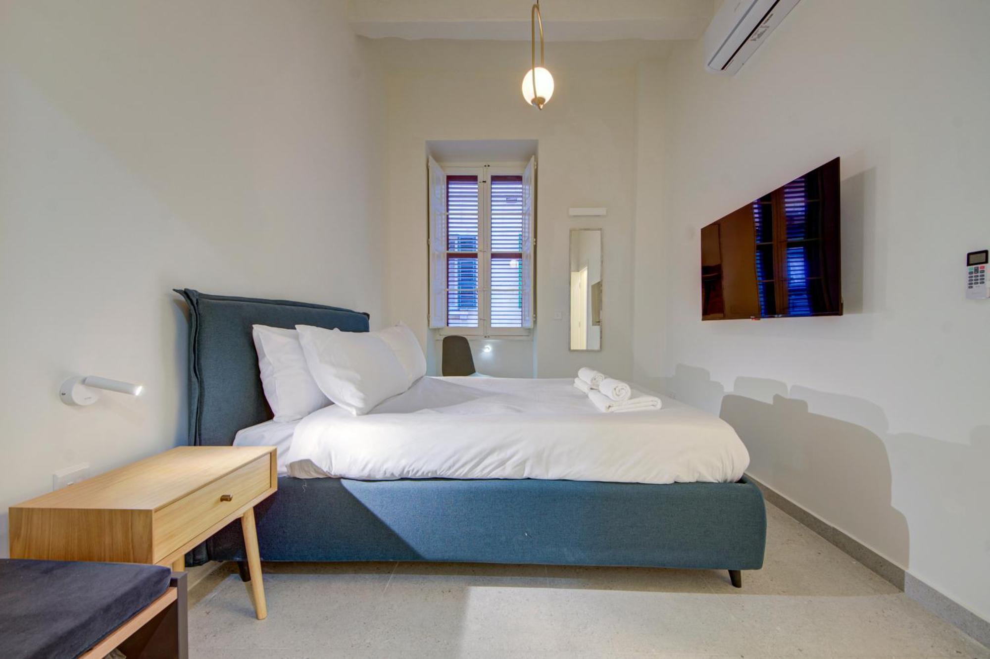 Beautiful, Designer 2br In Heart Of By 360 Estates Apartment *