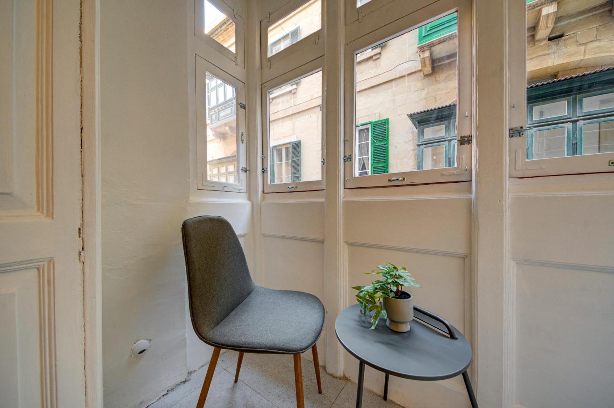 Beautiful, Designer 2br In Heart Of By 360 Estates