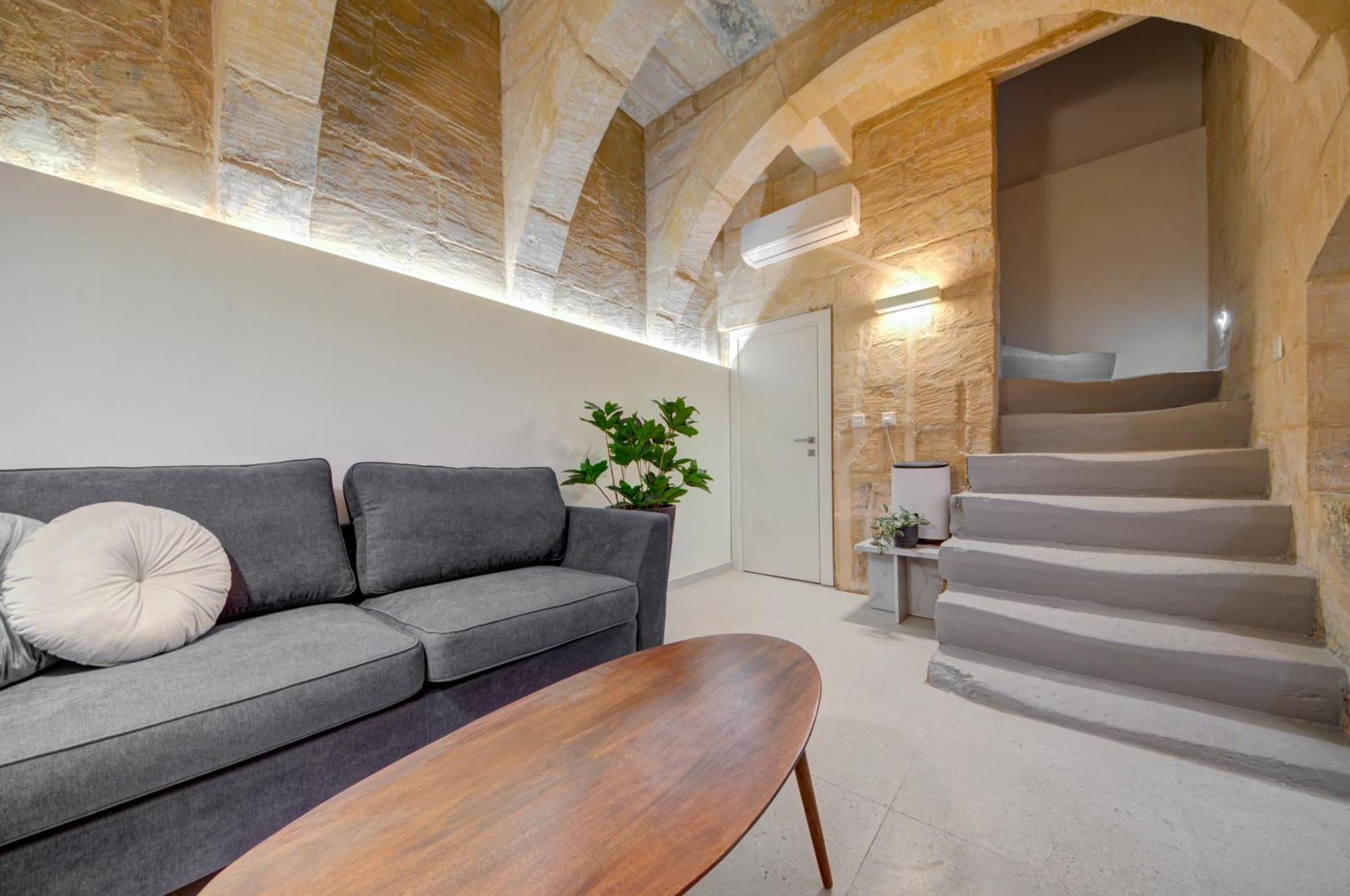 Beautiful, Designer 2br In Heart Of By 360 Estates Valletta