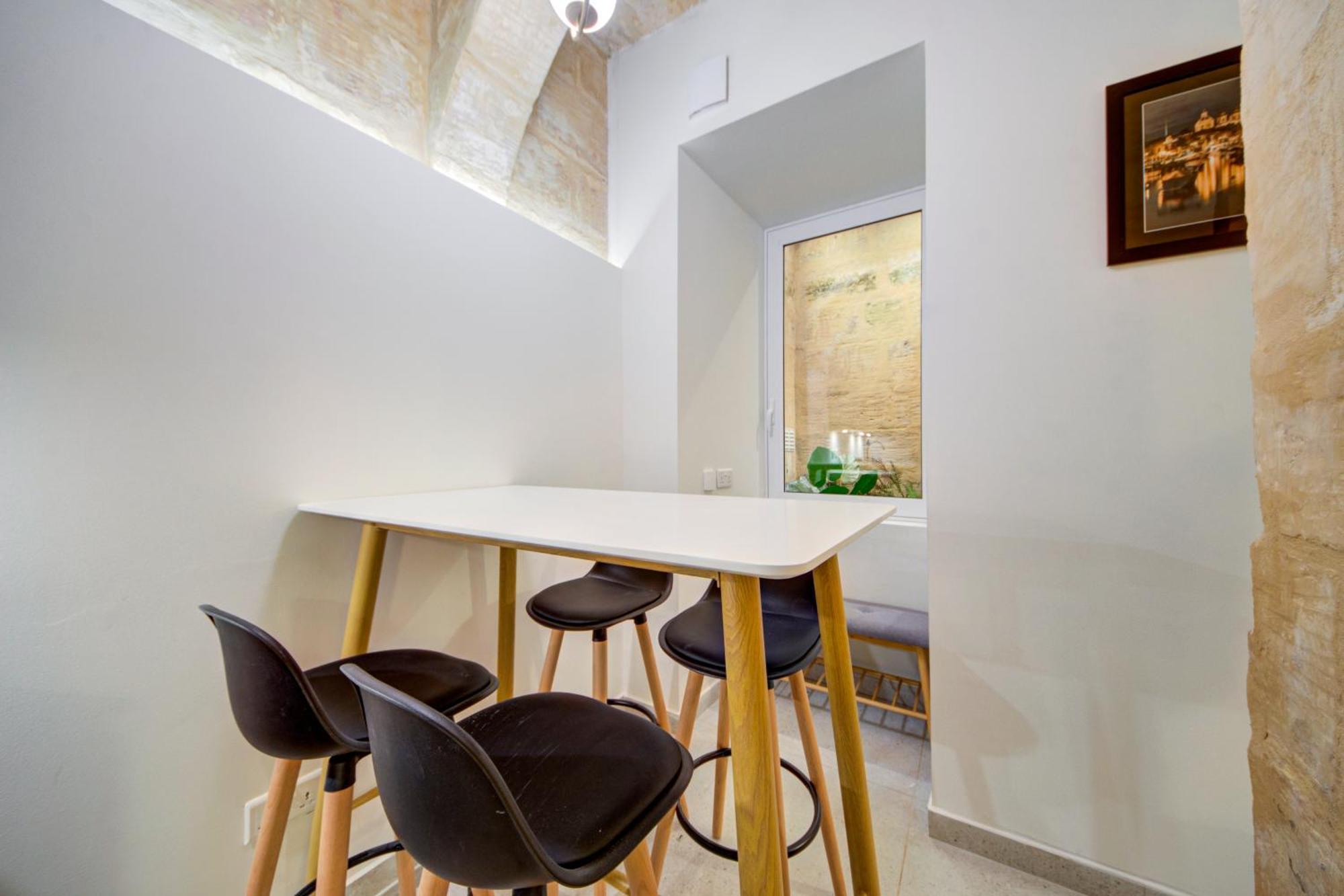 Beautiful, Designer 2br In Heart Of By 360 Estates Apartment *