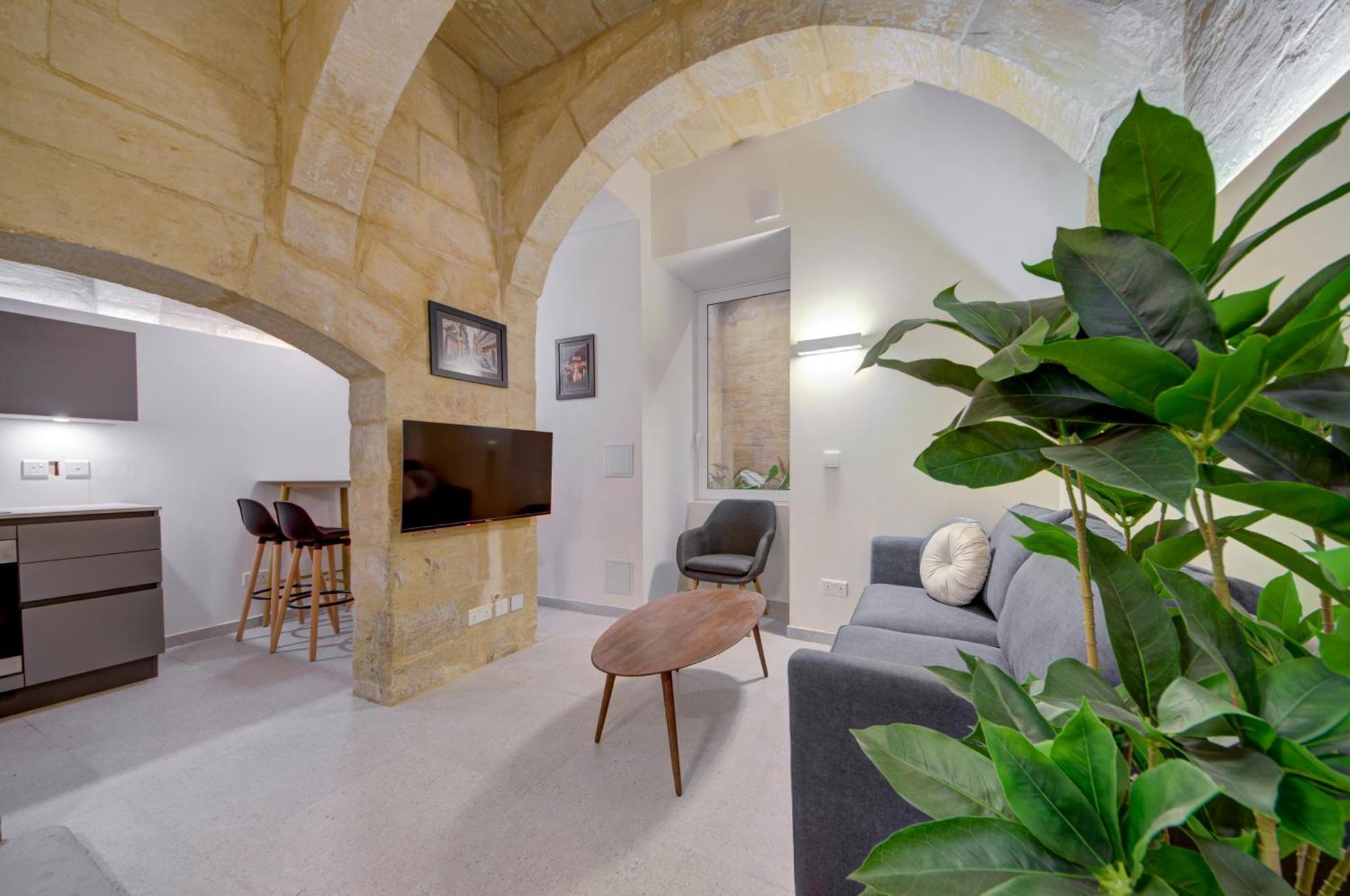 Beautiful, Designer 2br In Heart Of By 360 Estates Apartment *