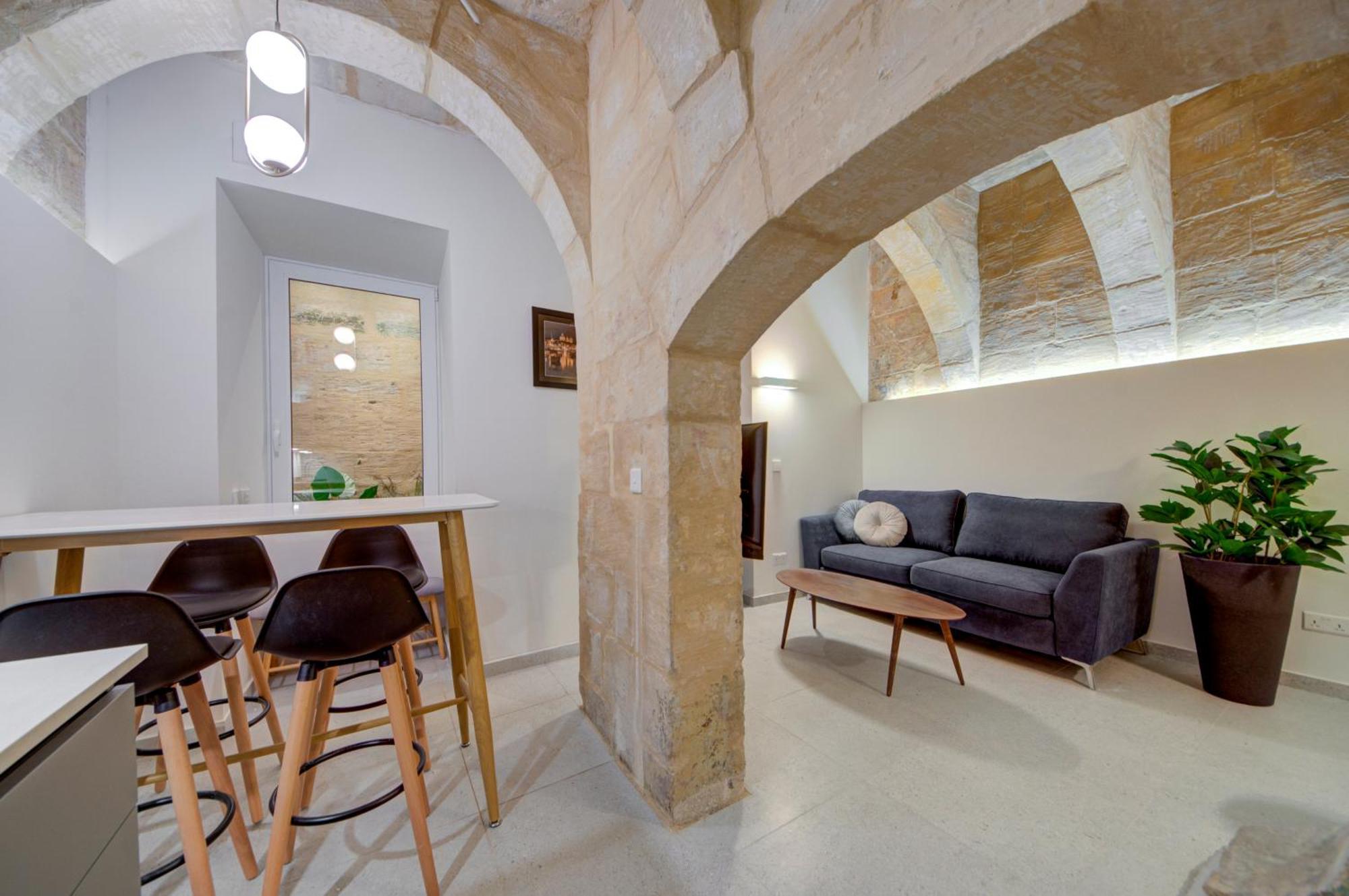 Apartment Beautiful, Designer 2br In Heart Of By 360 Estates *