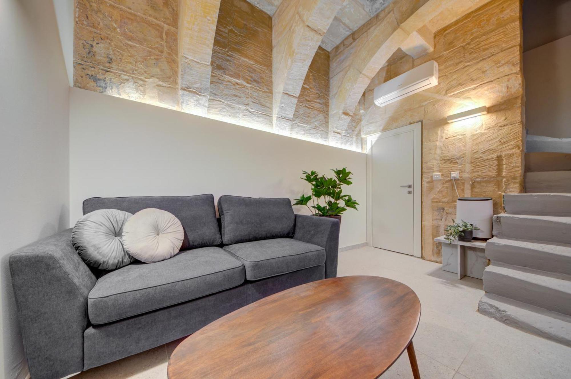 Apartment Beautiful, Designer 2br In Heart Of By 360 Estates *