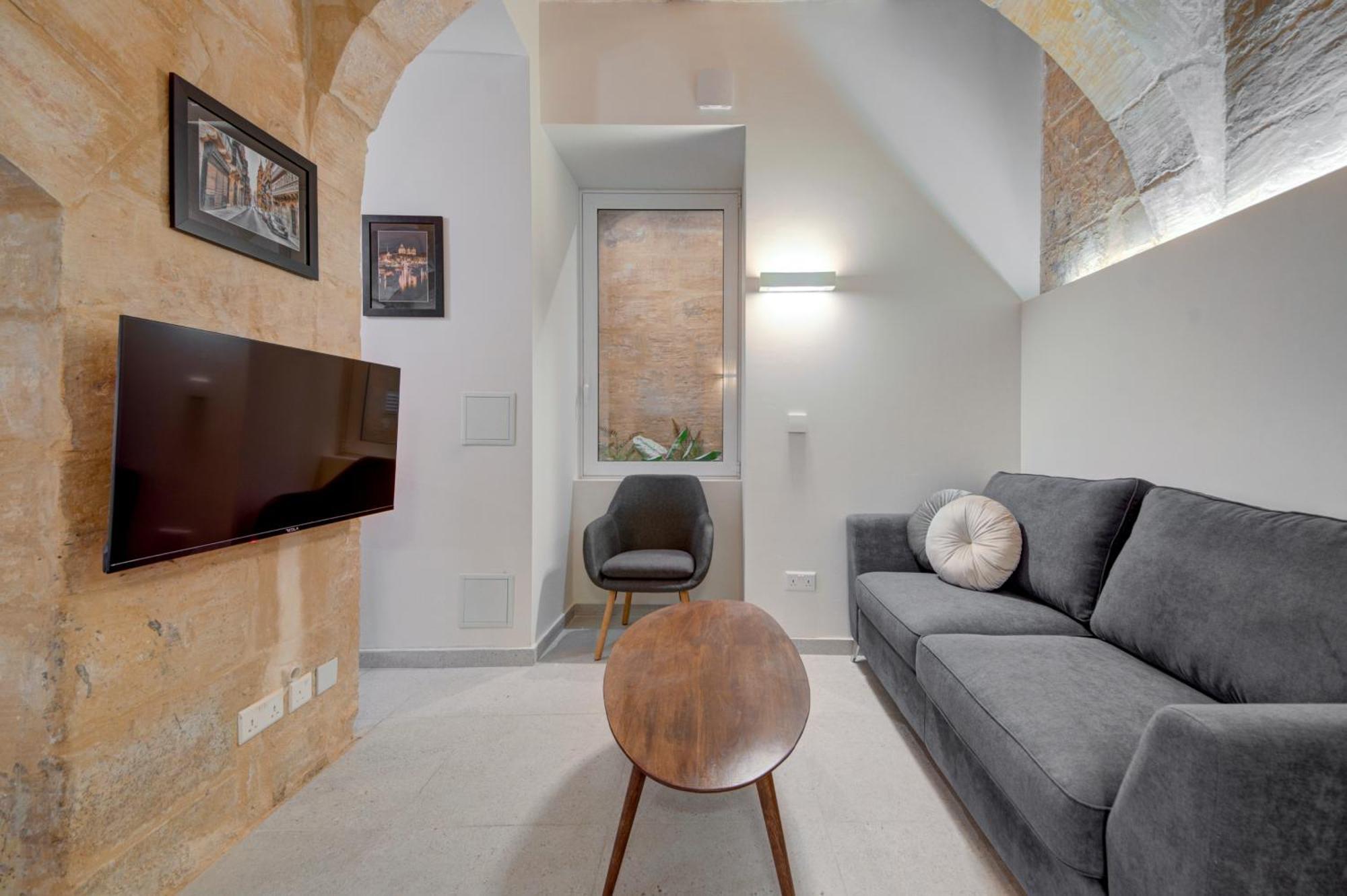Beautiful, Designer 2br In Heart Of By 360 Estates *